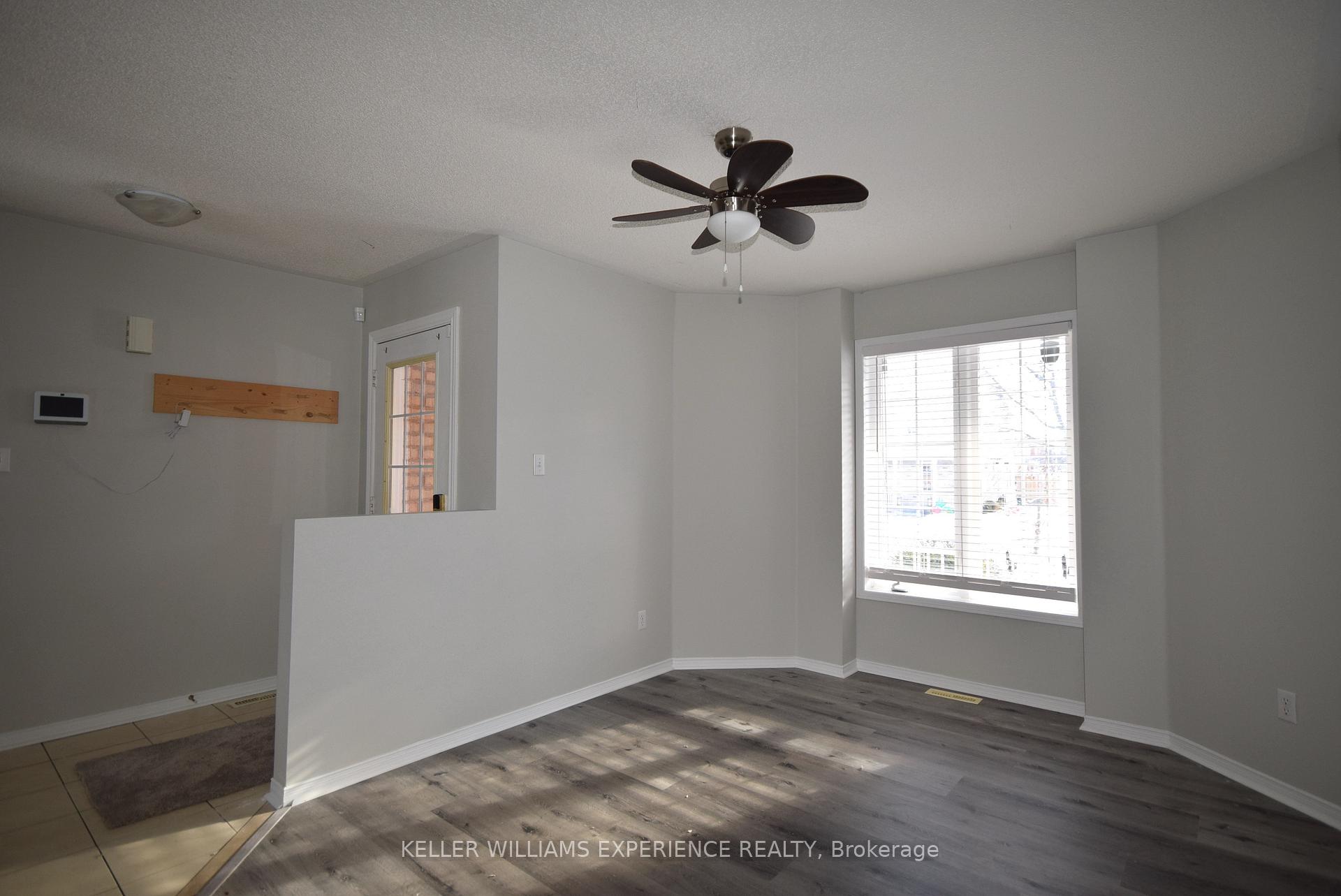 Photo 4 of 51 Trevino Circle, Barrie, East Bayfield — HOMEH
