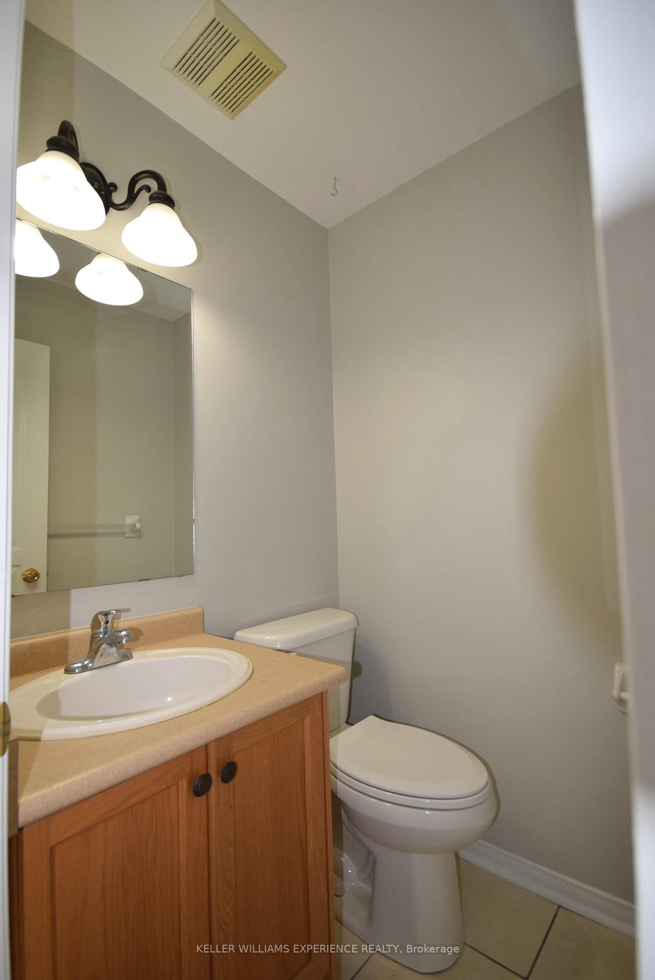 Photo 10 of 51 Trevino Circle, Barrie, East Bayfield — HOMEH