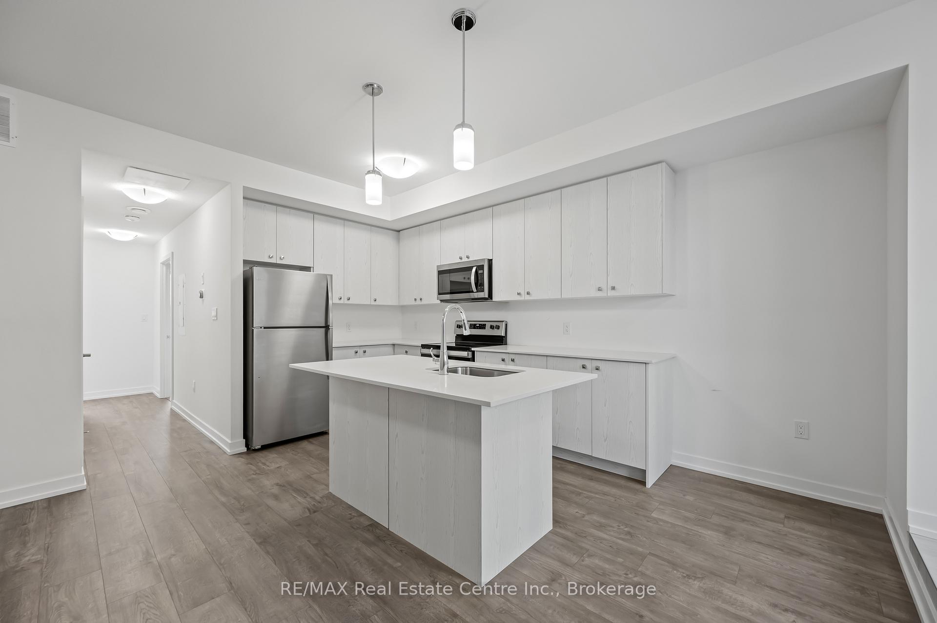 Photo 16 of Unit E8, 20 Palace Street, Kitchener — HOMEH