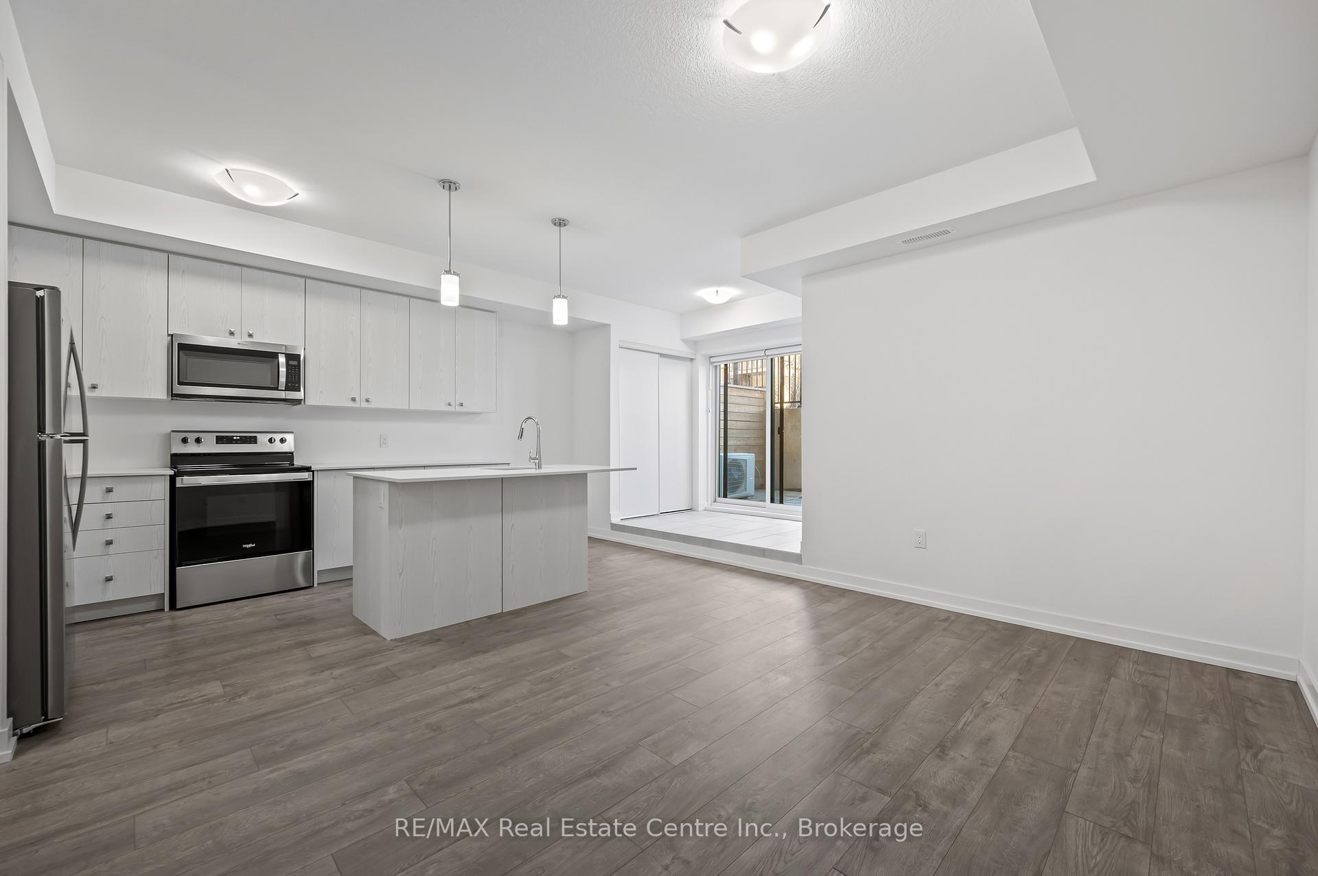 Photo 4 of Unit E8, 20 Palace Street, Kitchener — HOMEH