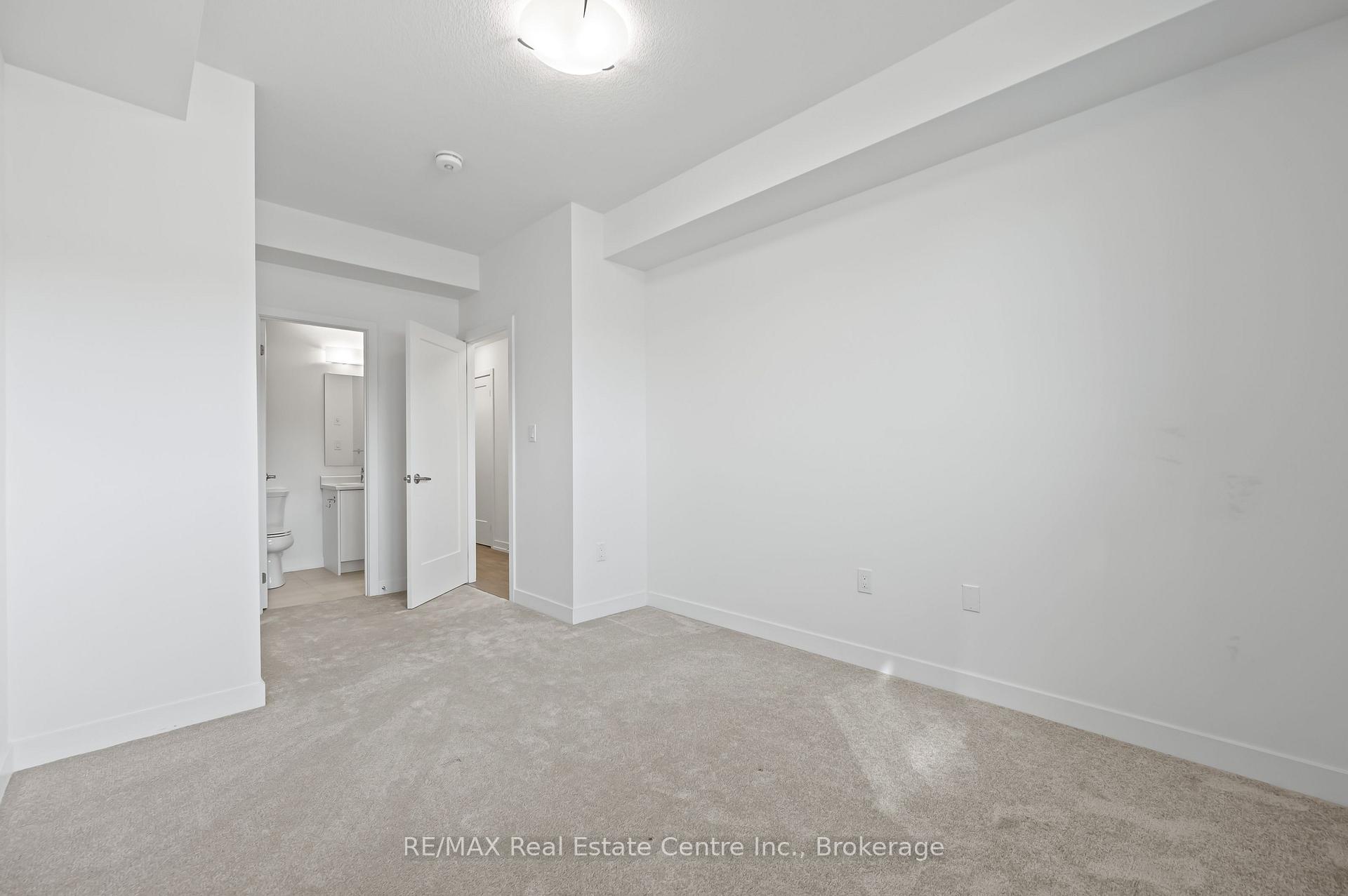 Photo 14 of Unit E8, 20 Palace Street, Kitchener — HOMEH