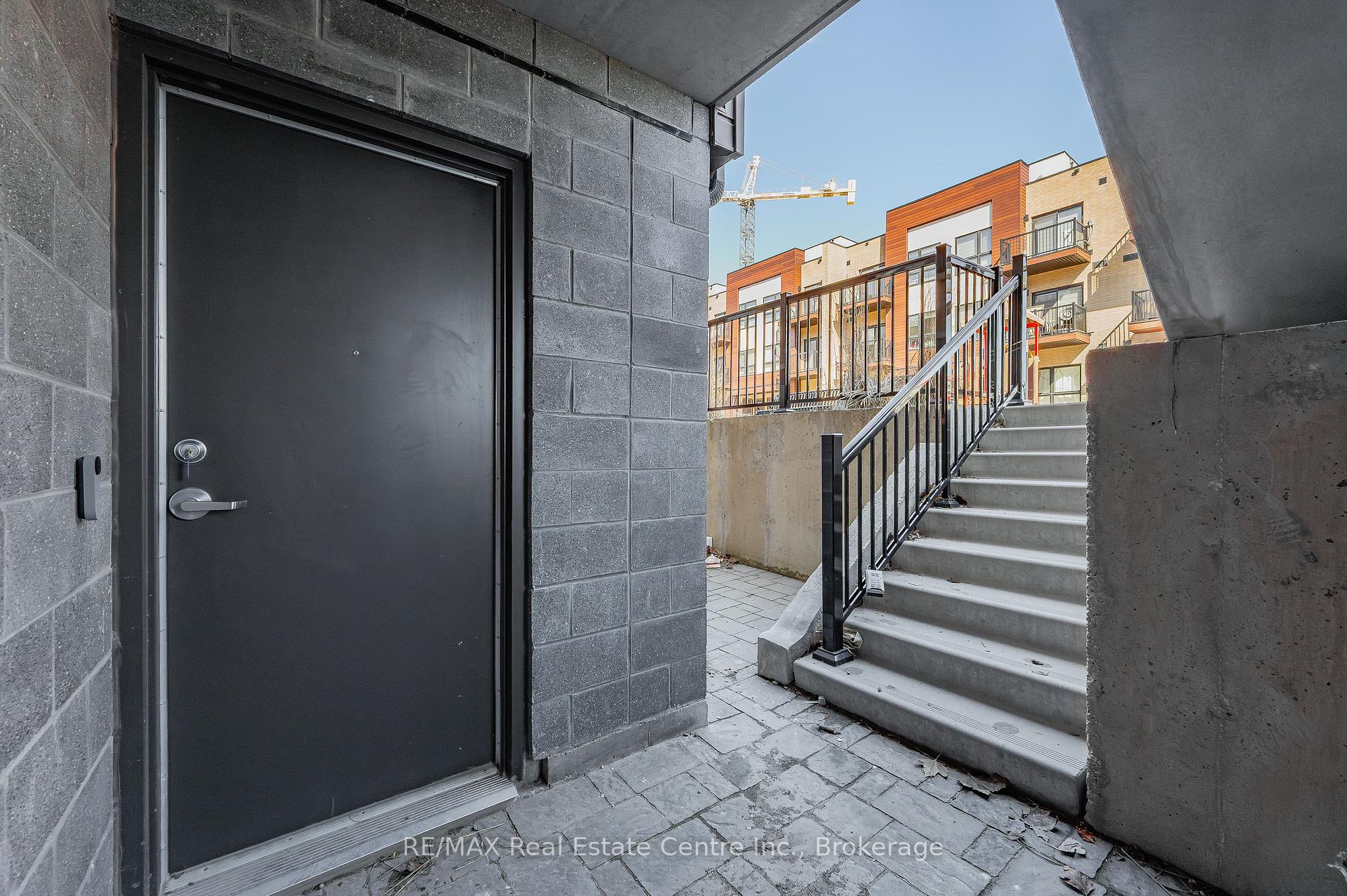 Photo 33 of Unit E8, 20 Palace Street, Kitchener — HOMEH