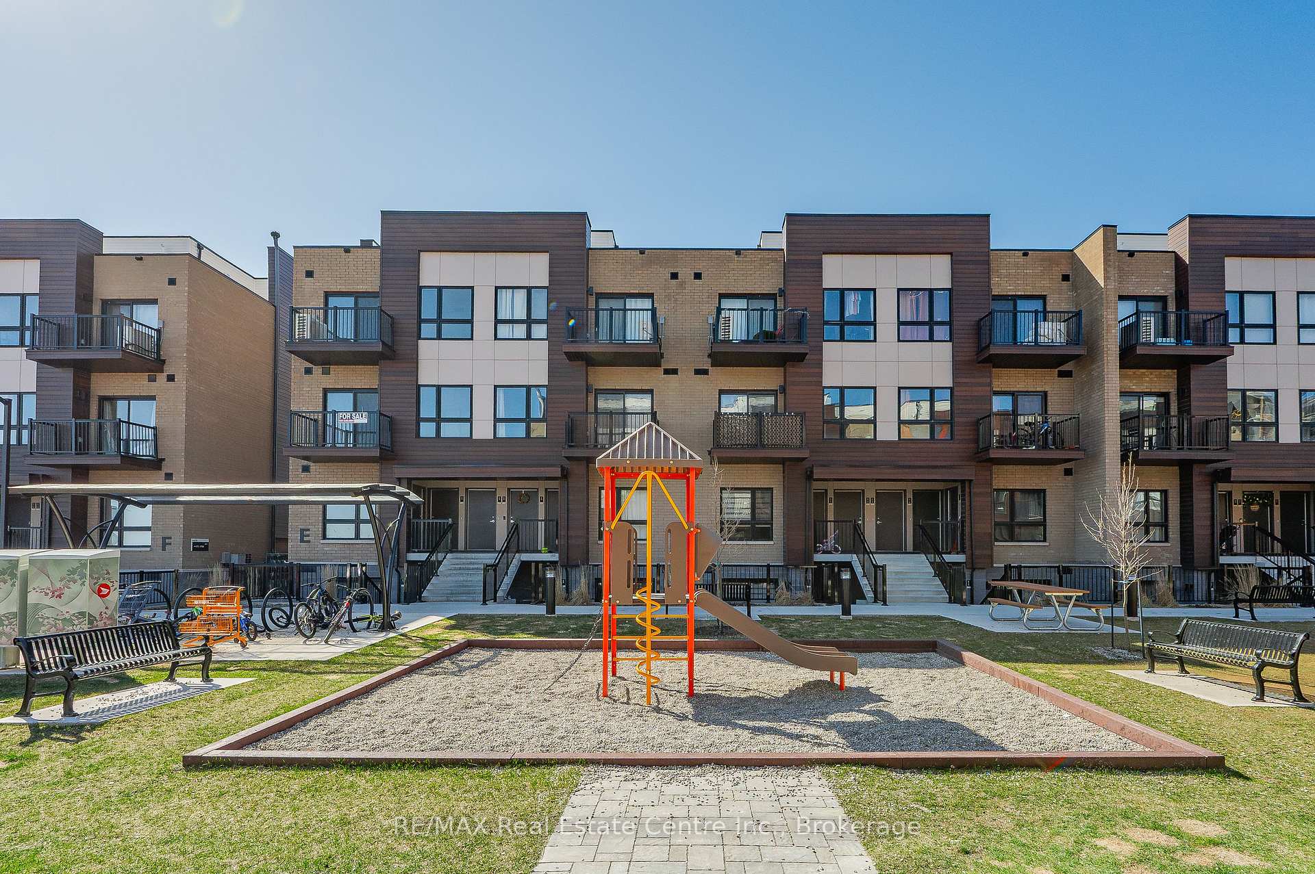 Photo 31 of Unit E8, 20 Palace Street, Kitchener — HOMEH