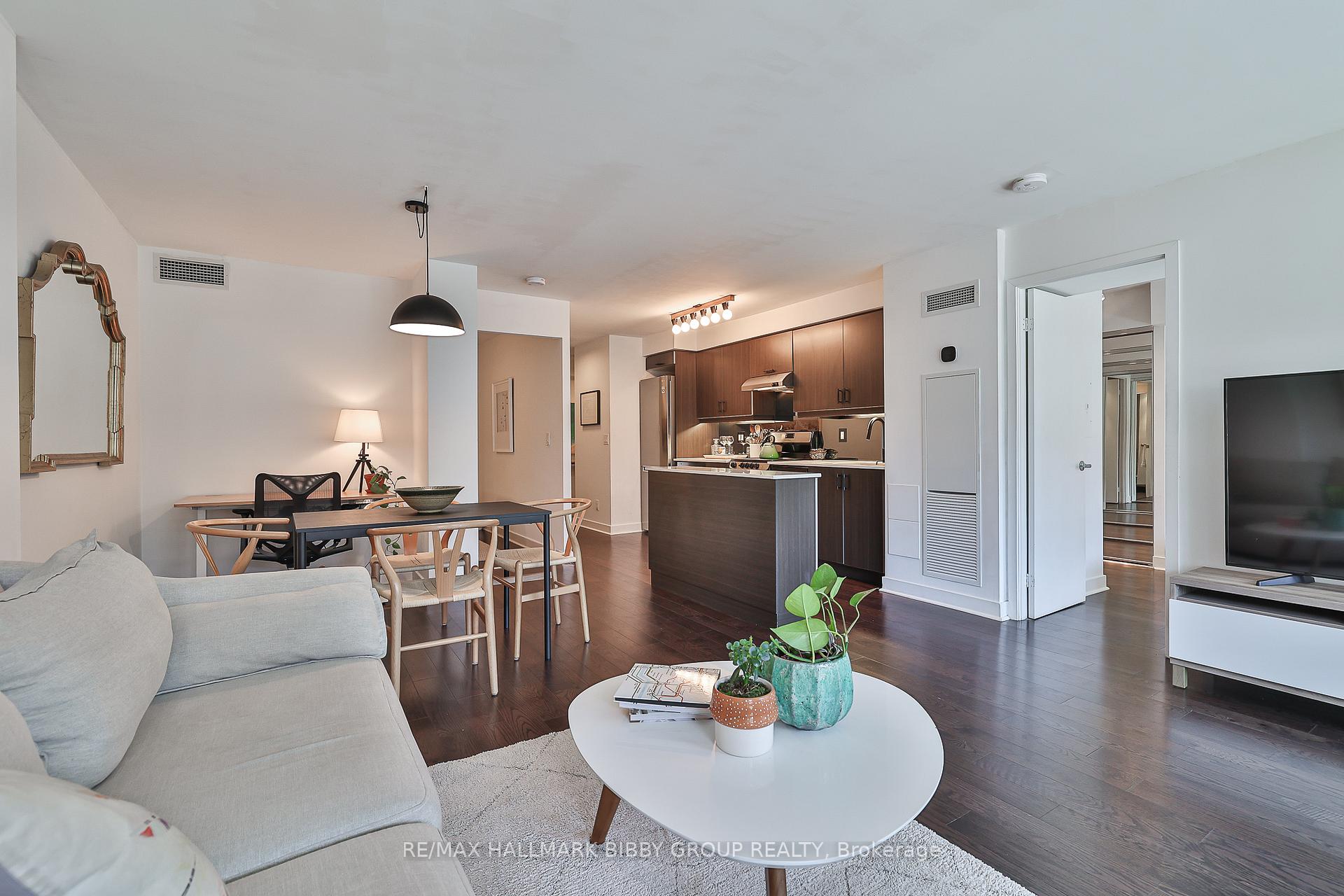 Photo 4 of Unit 209, 320 Richmond Street E, Toronto, Moss Park — HOMEH
