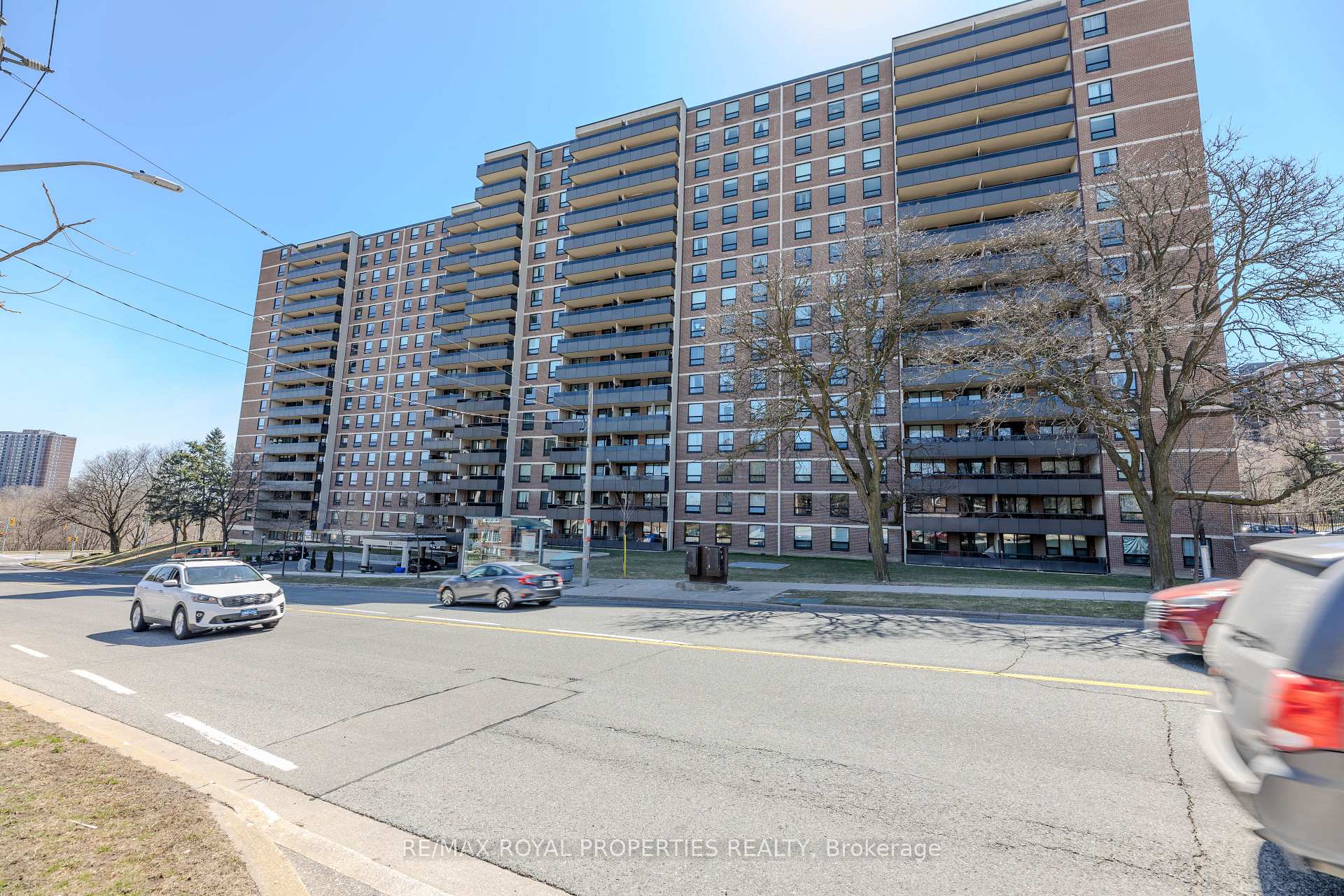 Photo 8 of Unit 1002, 15 La Rose Avenue, Etobicoke, Humber Heights — HOMEH