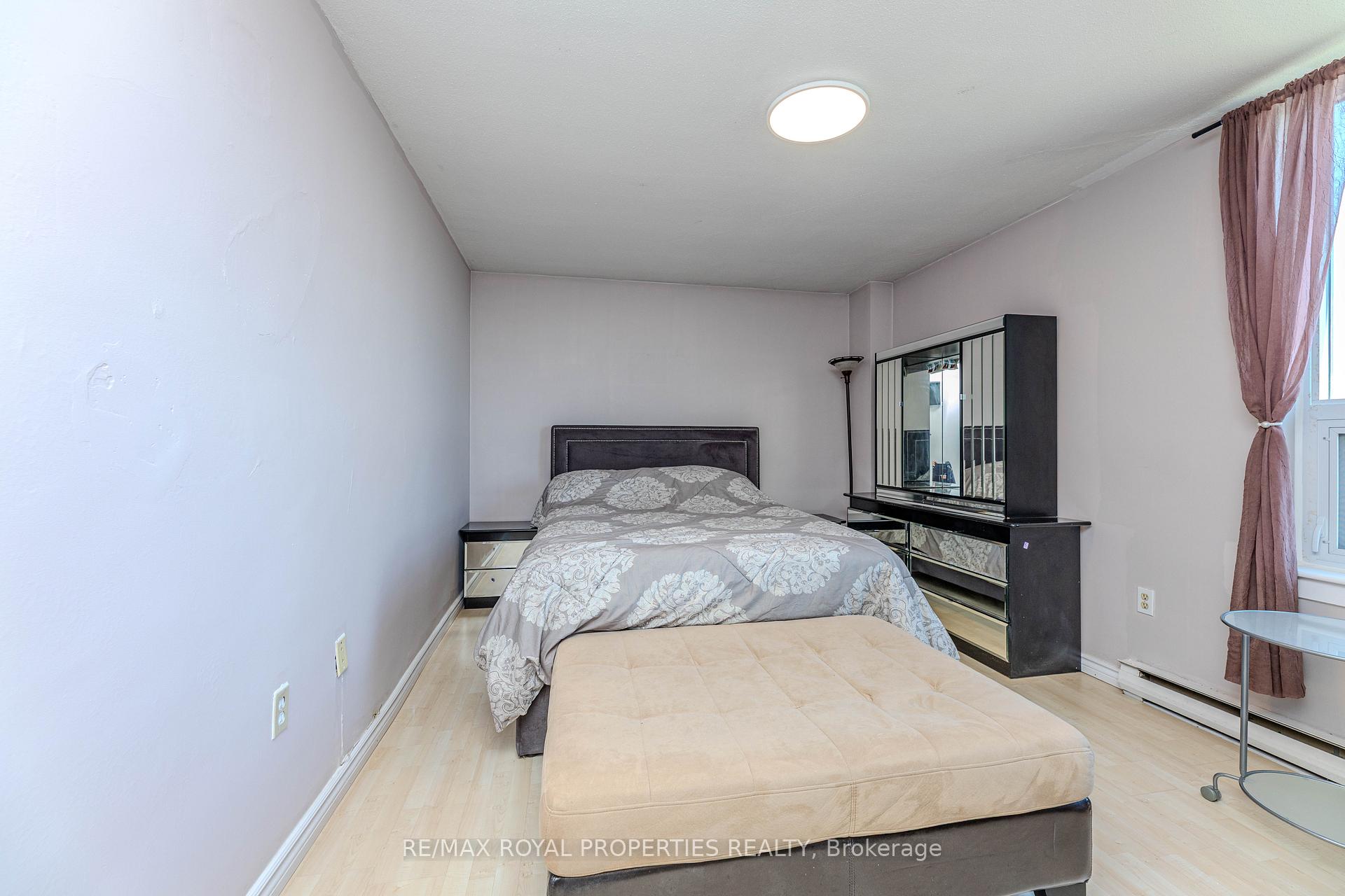 Photo 20 of Unit 1002, 15 La Rose Avenue, Etobicoke, Humber Heights — HOMEH