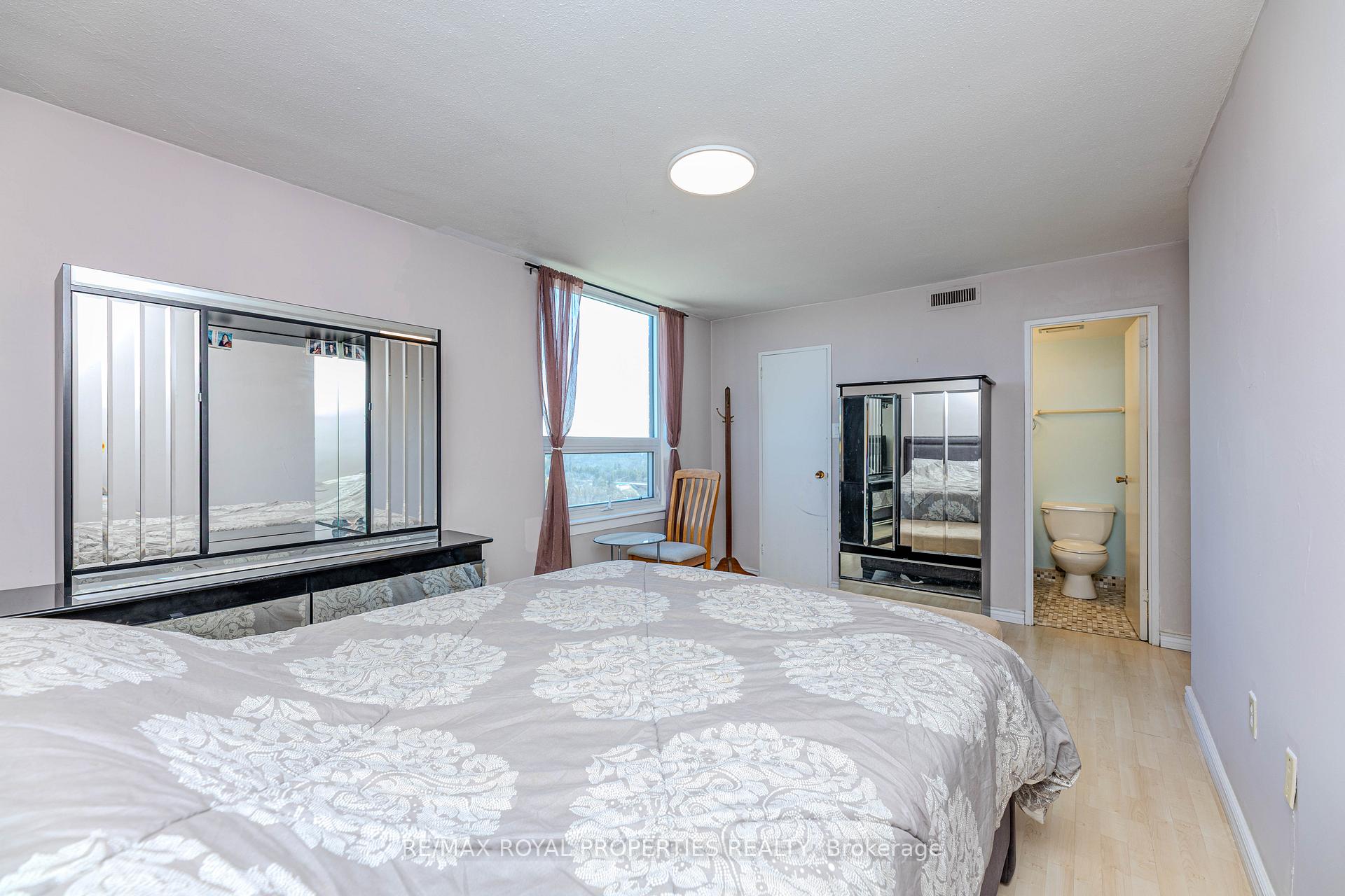 Photo 34 of Unit 1002, 15 La Rose Avenue, Etobicoke, Humber Heights — HOMEH