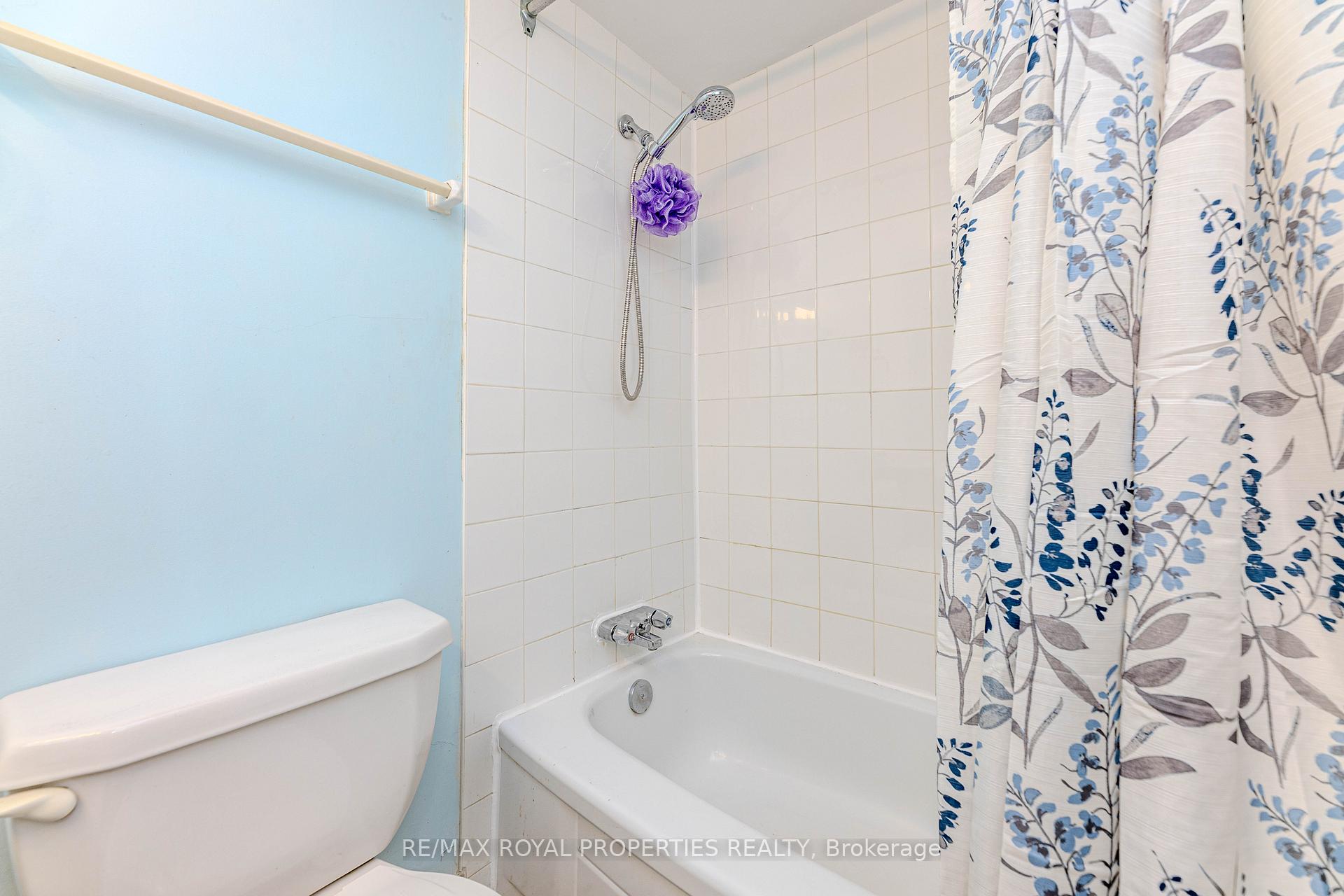 Photo 32 of Unit 1002, 15 La Rose Avenue, Etobicoke, Humber Heights — HOMEH