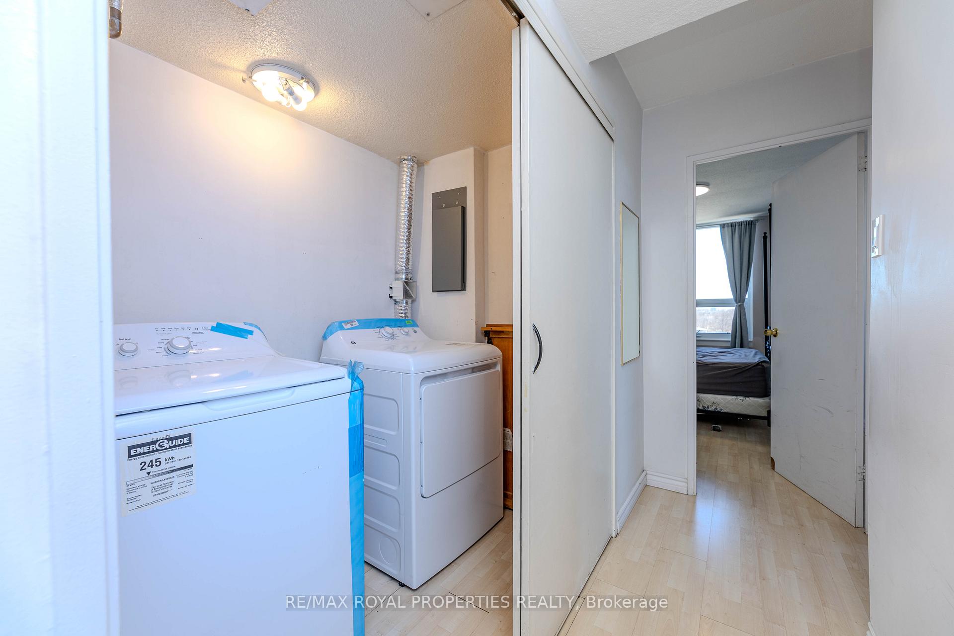 Photo 26 of Unit 1002, 15 La Rose Avenue, Etobicoke, Humber Heights — HOMEH