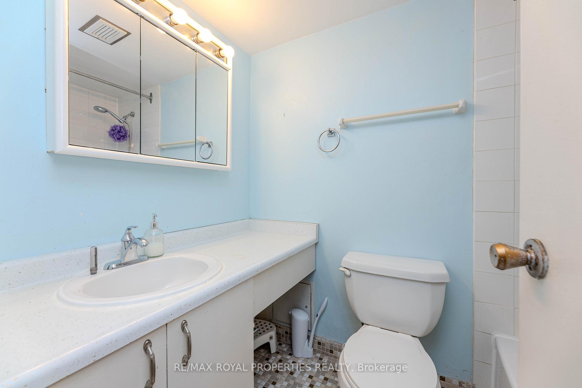 Photo 28 of Unit 1002, 15 La Rose Avenue, Etobicoke, Humber Heights — HOMEH