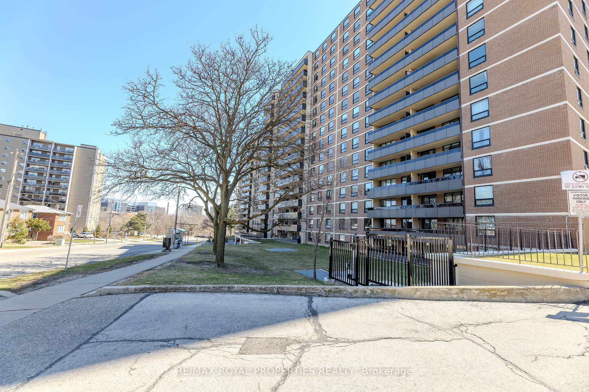 Photo 44 of Unit 1002, 15 La Rose Avenue, Etobicoke, Humber Heights — HOMEH
