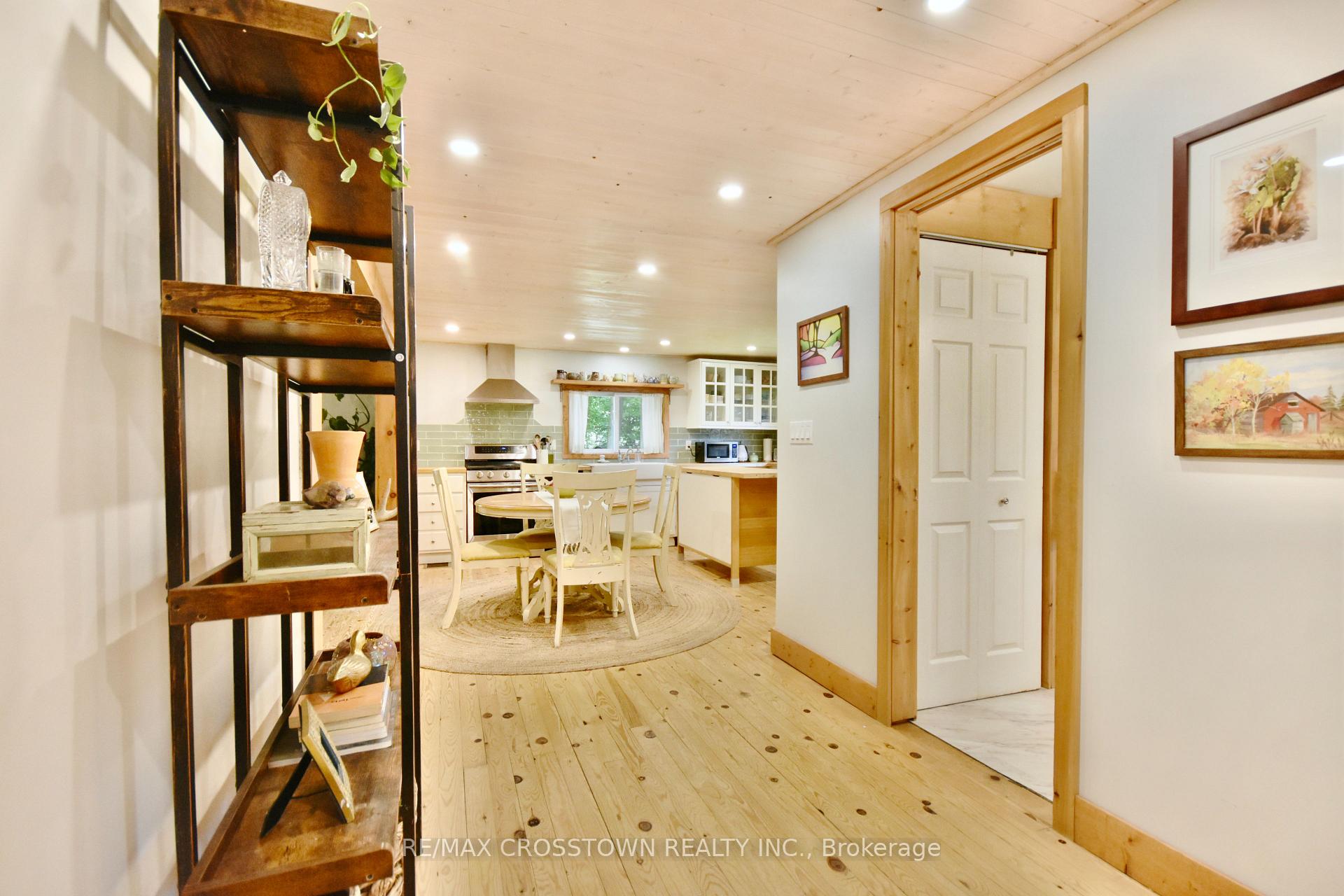 Photo 5 of 1001 Evergreen Court, Gravenhurst, Muskoka (S) — HOMEH