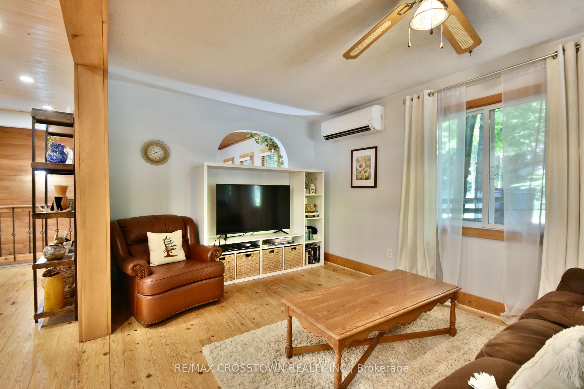 Photo 11 of 1001 Evergreen Court, Gravenhurst, Muskoka (S) — HOMEH