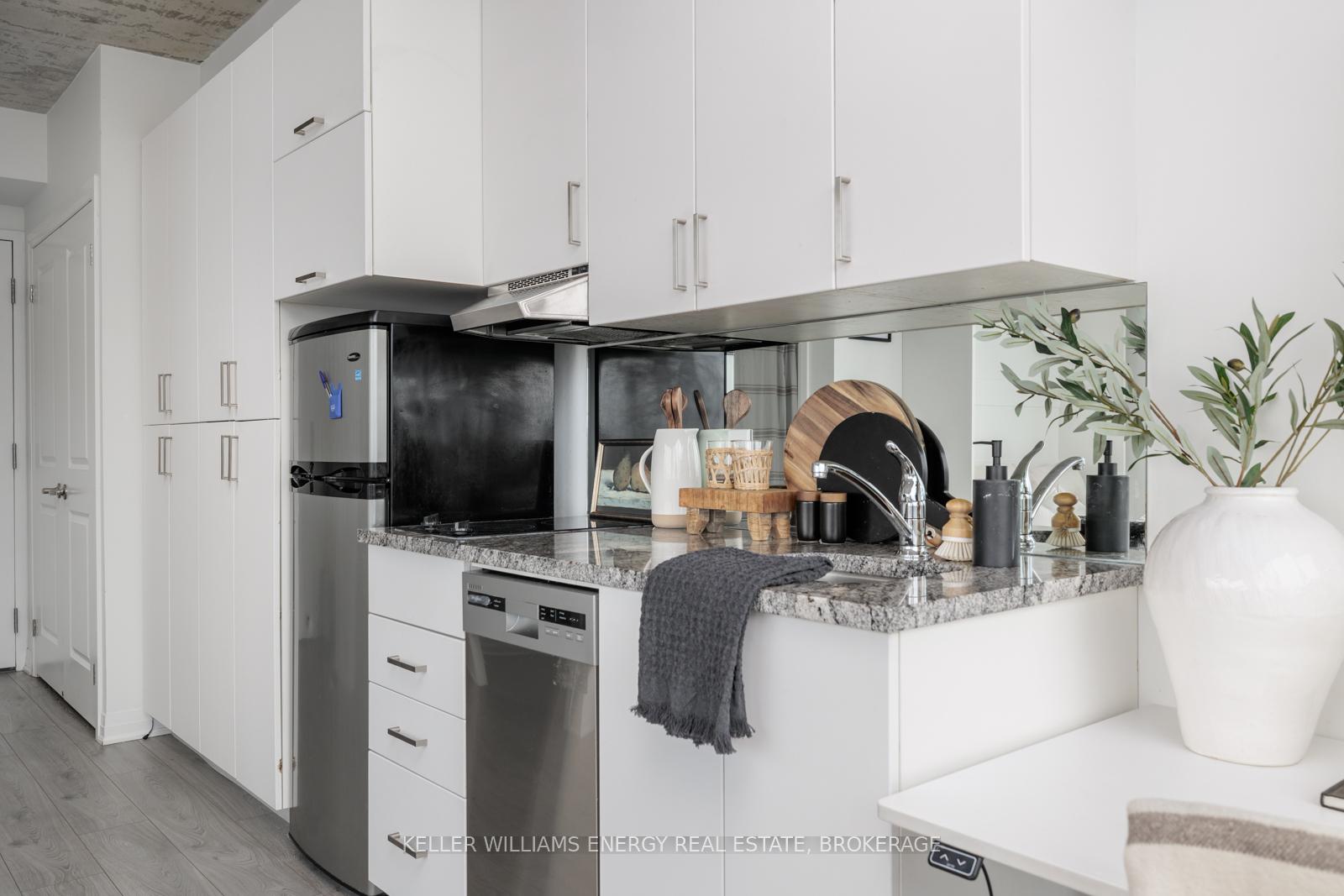 Photo 6 of Unit 707, 1900 Simcoe Street N, Oshawa, Samac — HOMEH