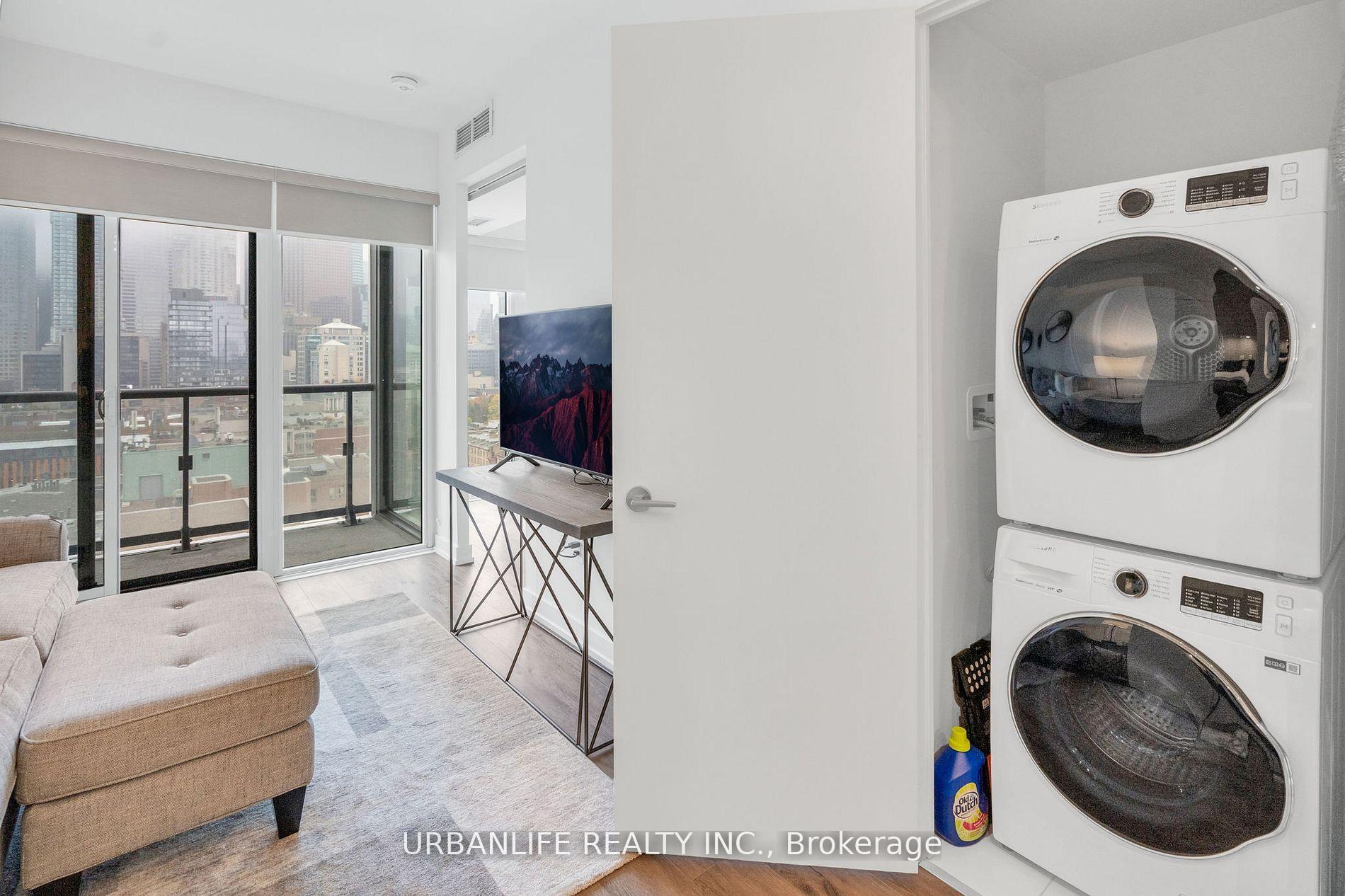 Photo 9 of Unit 1404, 158 Front Street E, Toronto, Moss Park — HOMEH
