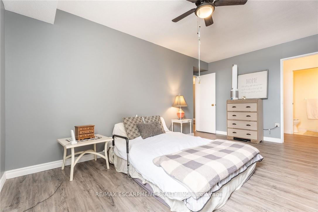 Photo 12 of Unit 1206, 500 Green Road, Hamilton, Stoney Creek — HOMEH