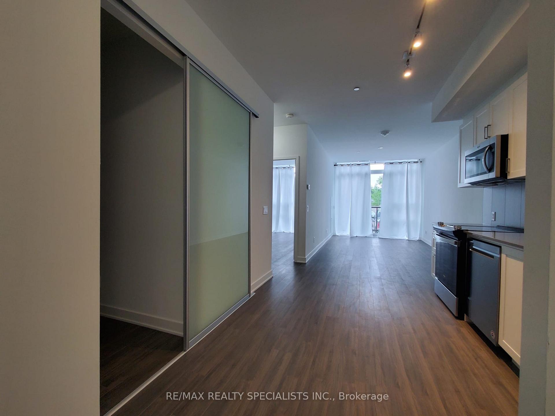 Photo 9 of Unit 108, 681 Yonge Street, Barrie, Painswick South — HOMEH