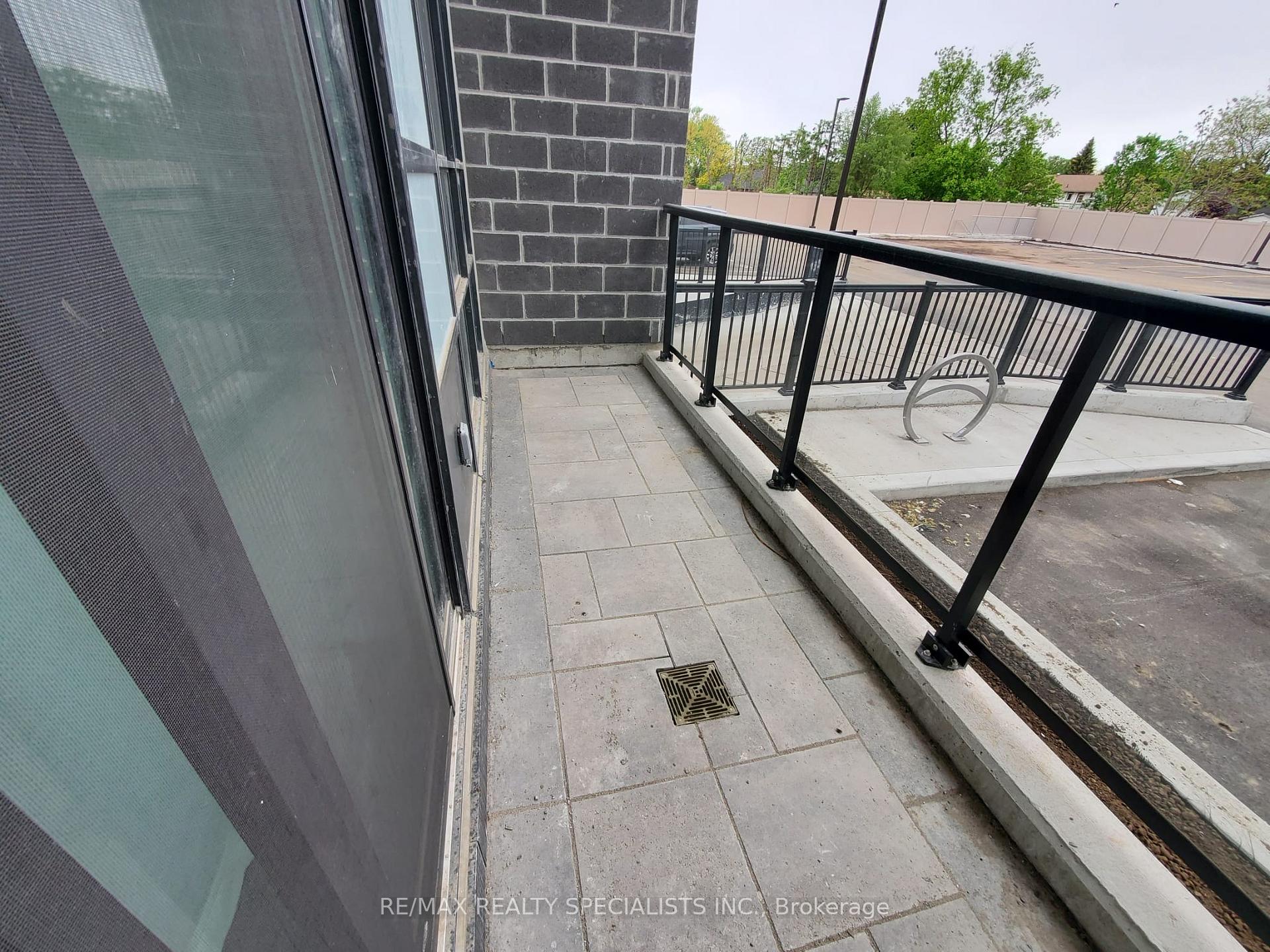 Photo 17 of Unit 108, 681 Yonge Street, Barrie, Painswick South — HOMEH