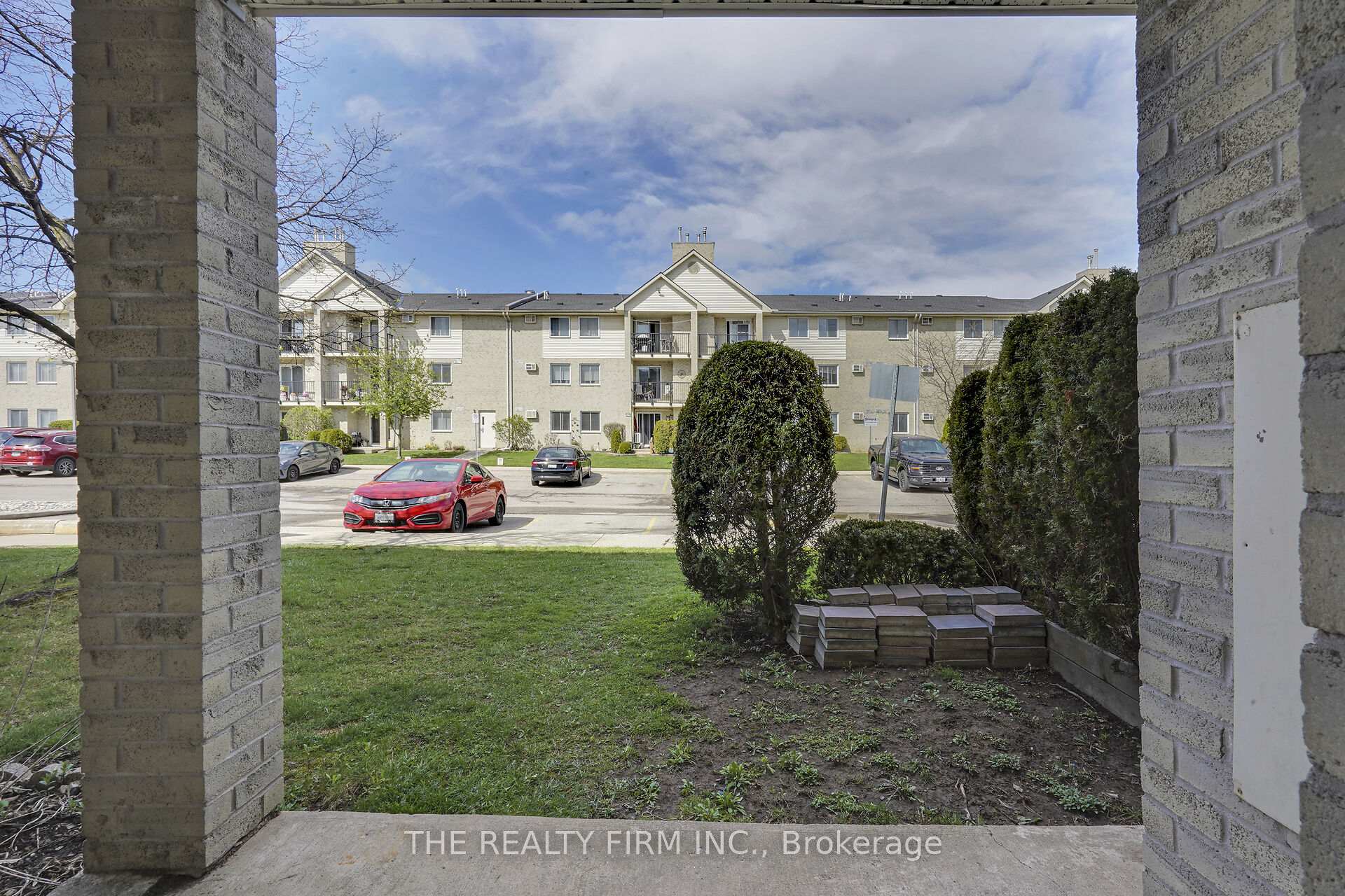 Photo 25 of Unit 117, 737 Deveron Crescent, London, South T — HOMEH