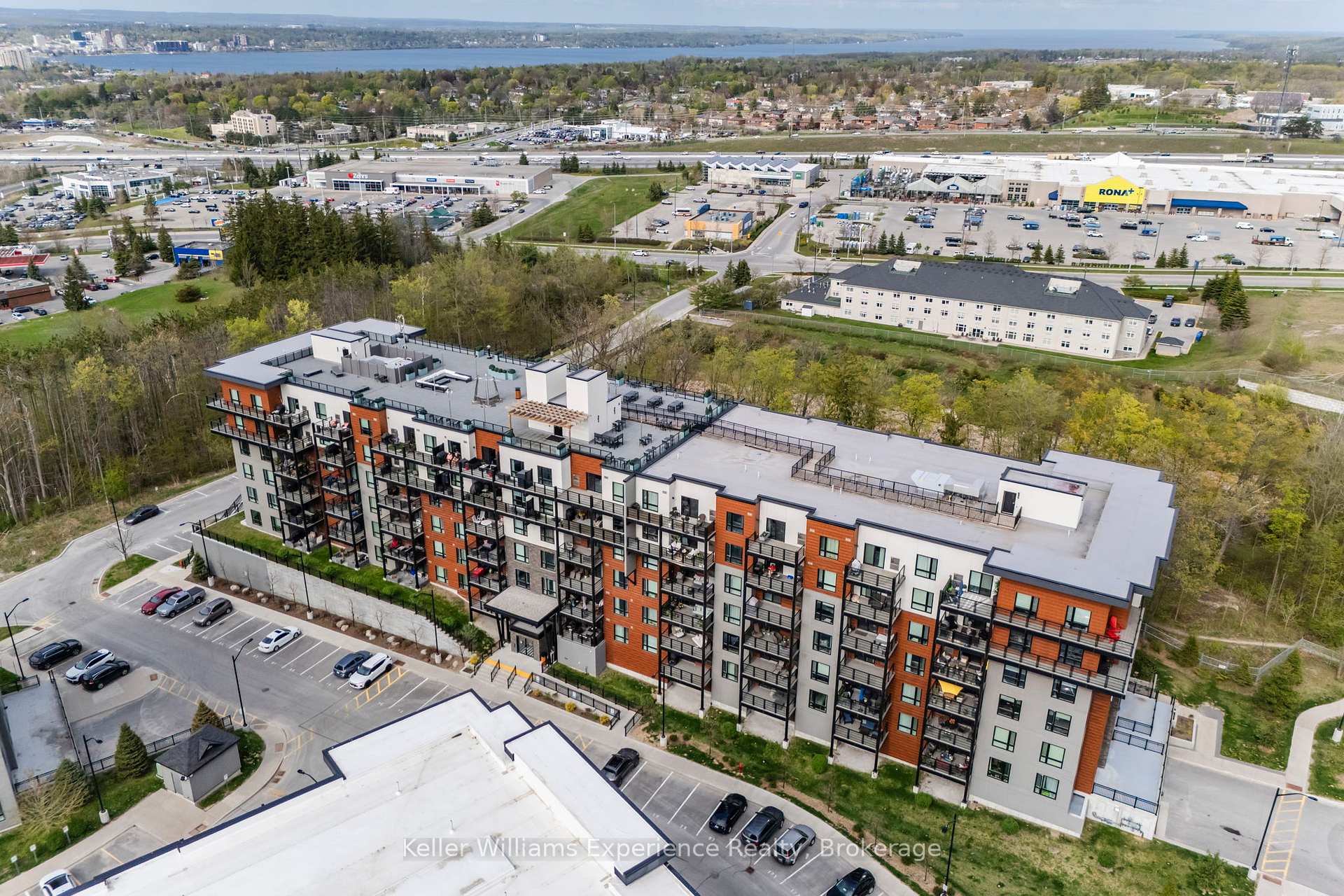 Front of Unit 516, 302 Essa Road