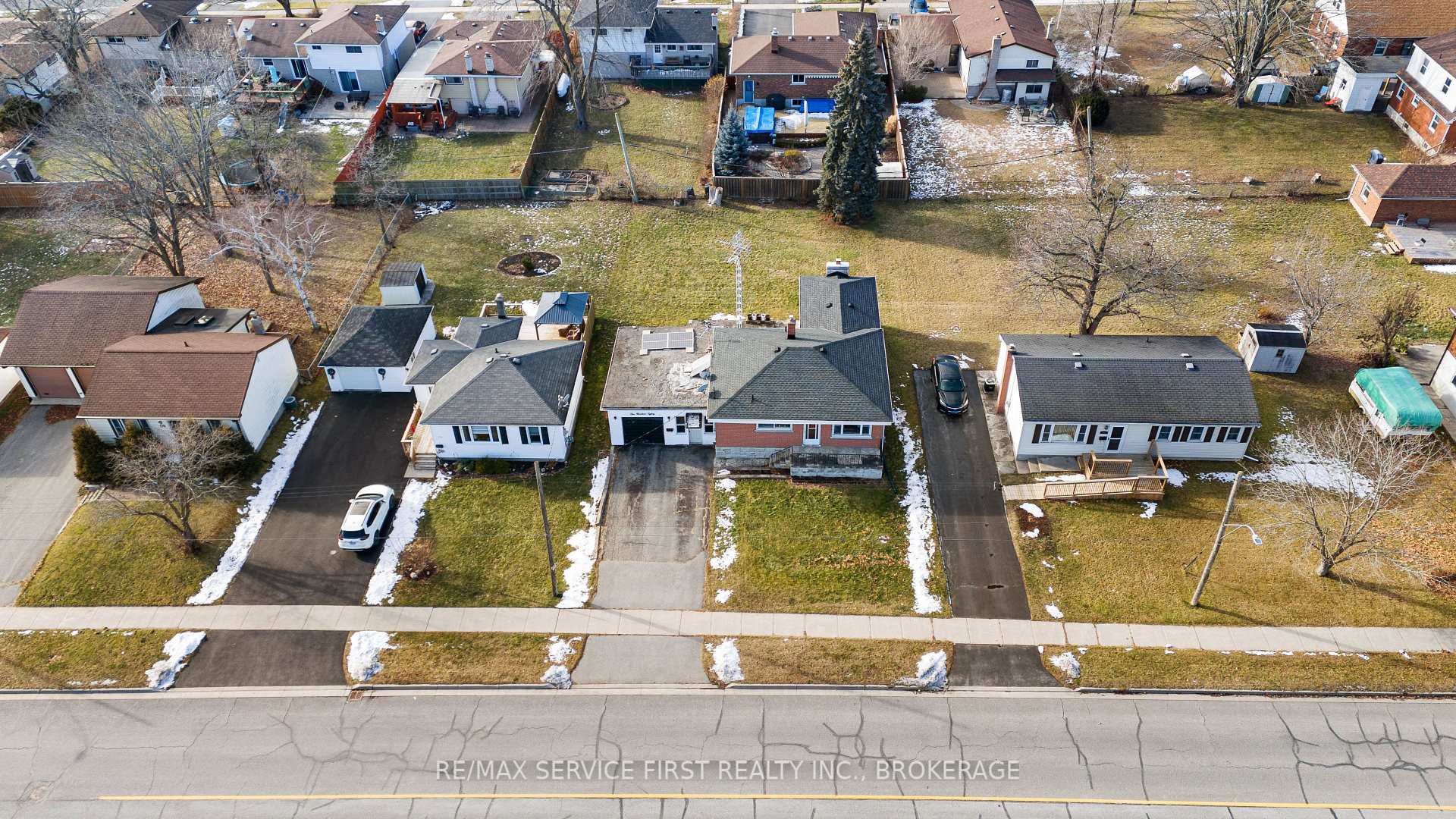 Photo 3 of 180 Farley Avenue, Belleville, Belleville Ward — HOMEH