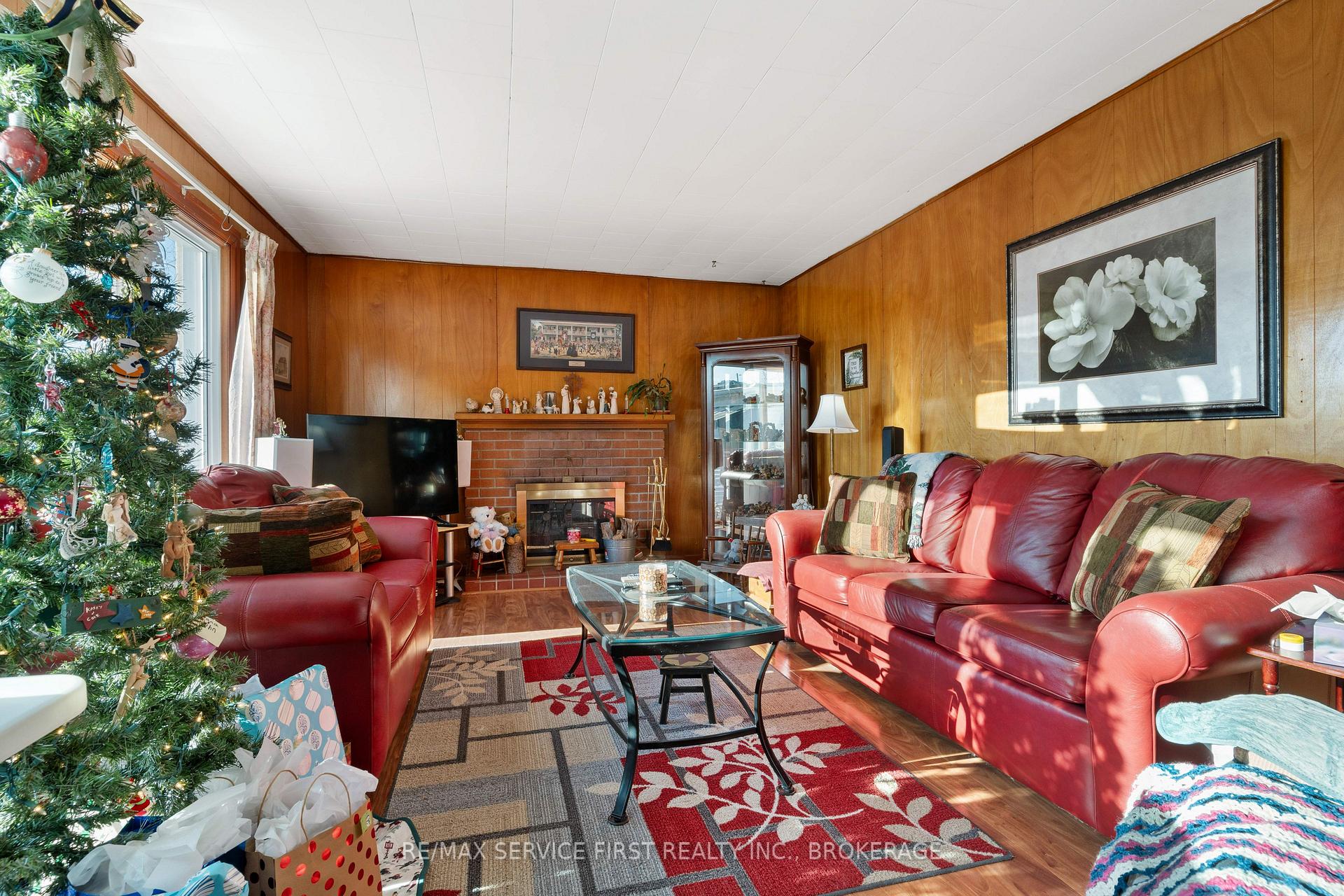 Photo 6 of 180 Farley Avenue, Belleville, Belleville Ward — HOMEH