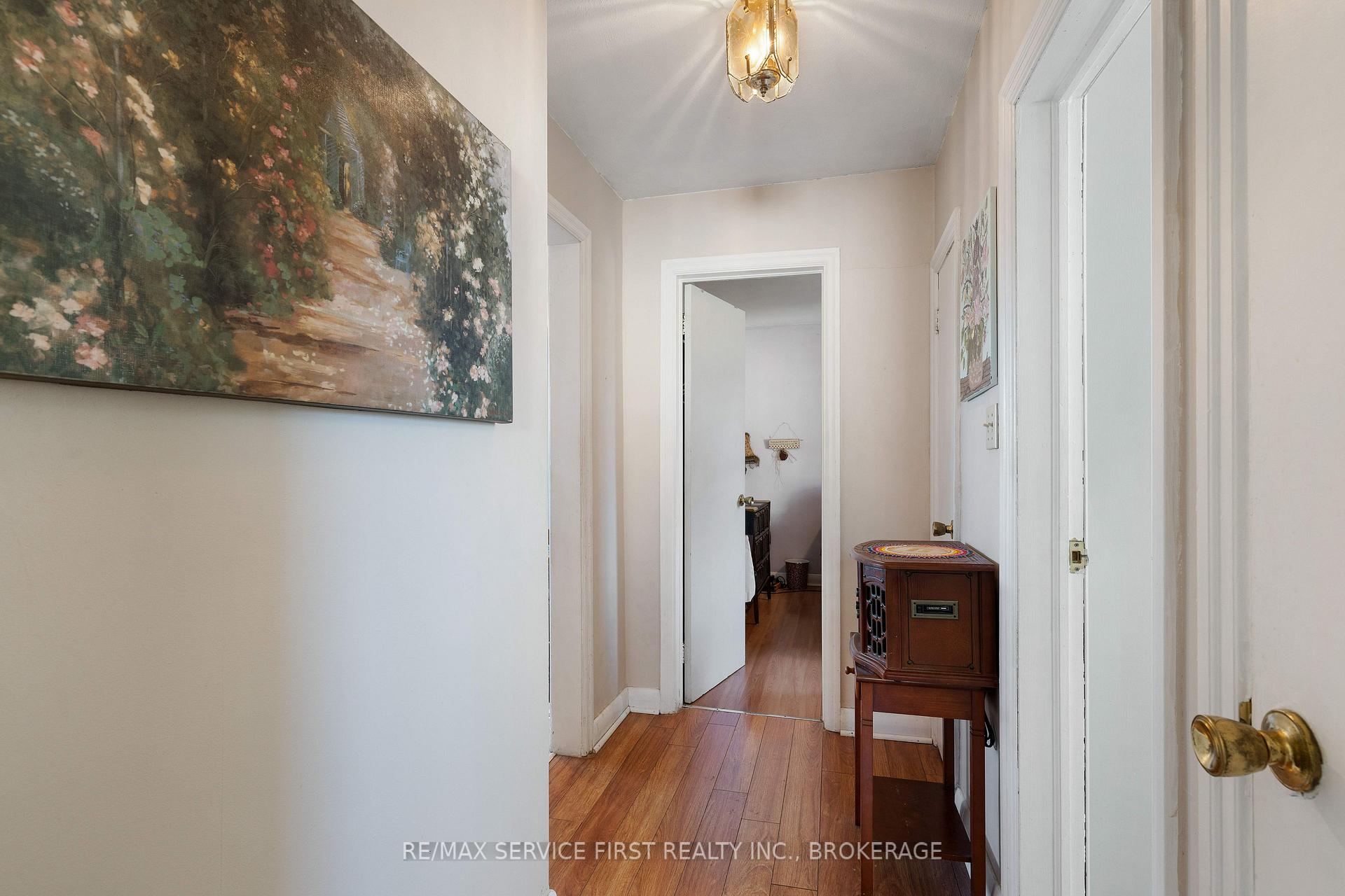 Photo 17 of 180 Farley Avenue, Belleville, Belleville Ward — HOMEH