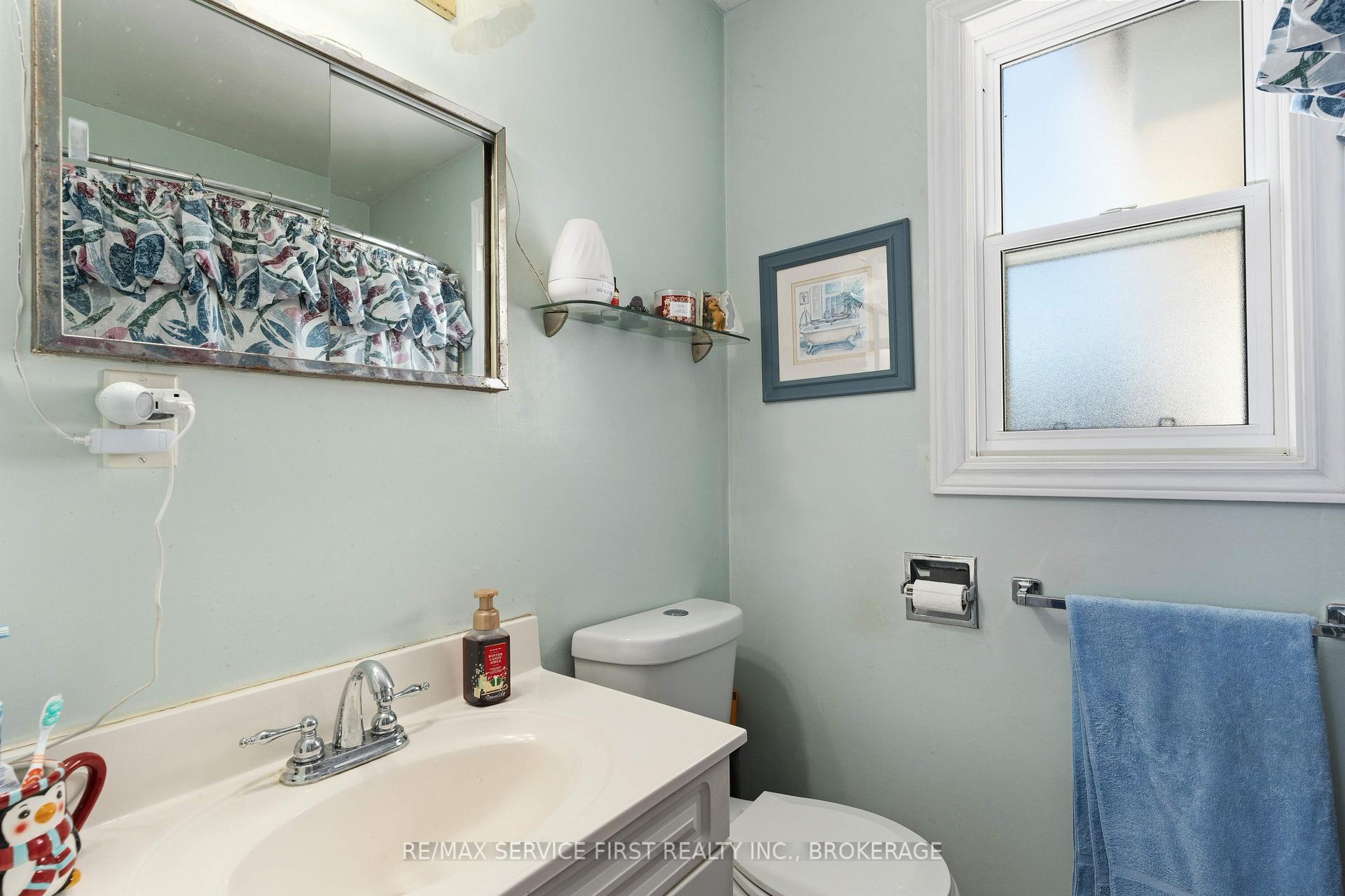 Photo 18 of 180 Farley Avenue, Belleville, Belleville Ward — HOMEH