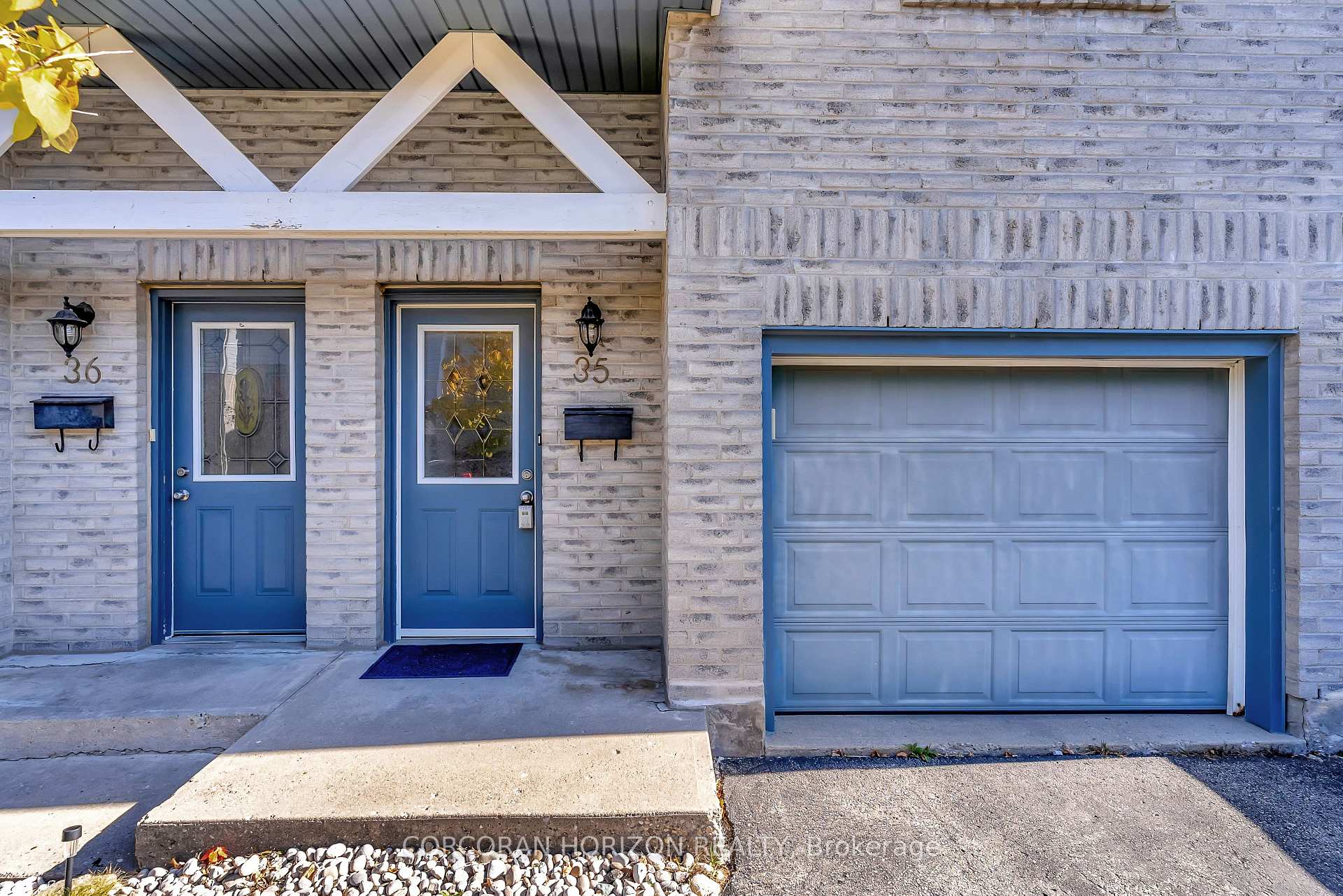 Photo 3 of Unit 35, 589 Beechwood Drive, Waterloo — HOMEH
