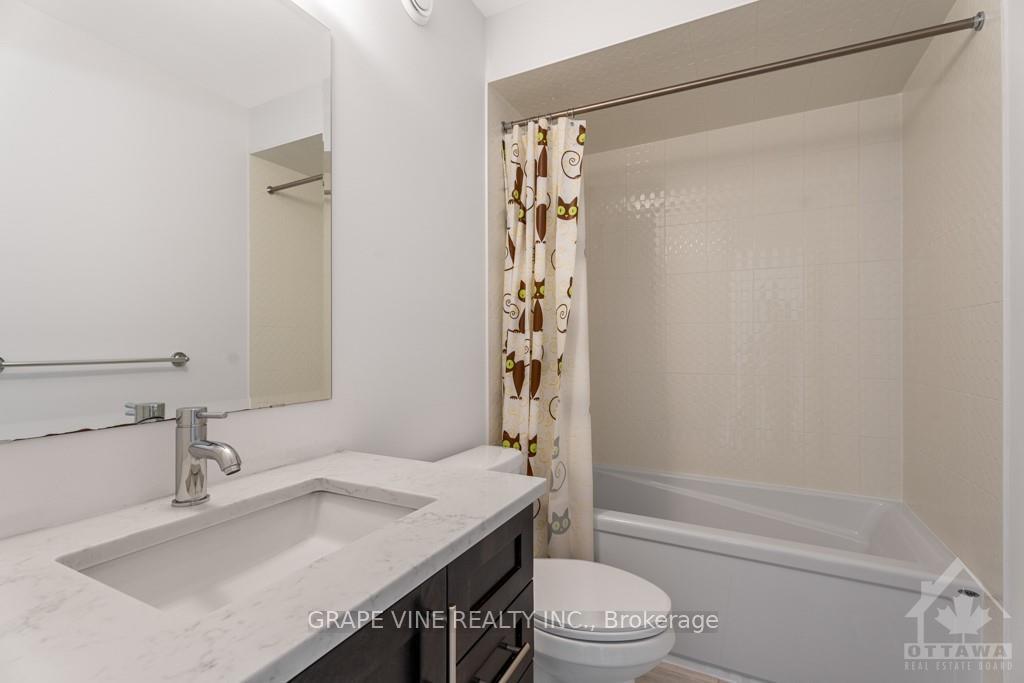 Photo 5 of 734 Capricorn Circle, Ottawa, Riverside South/Gloucester Glen — HOMEH
