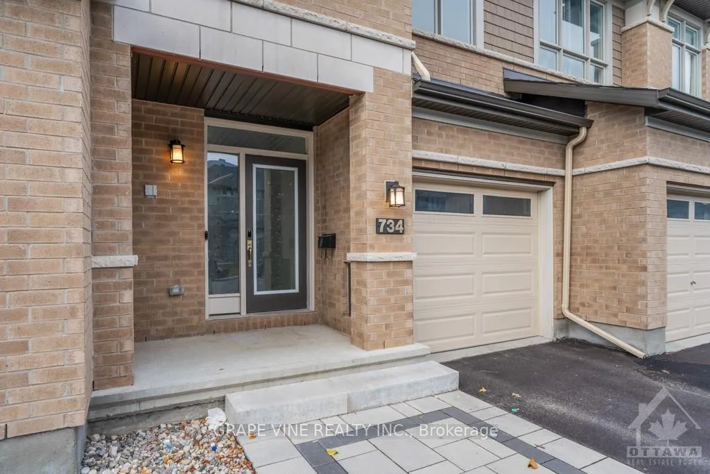 Photo 6 of 734 Capricorn Circle, Ottawa, Riverside South/Gloucester Glen — HOMEH