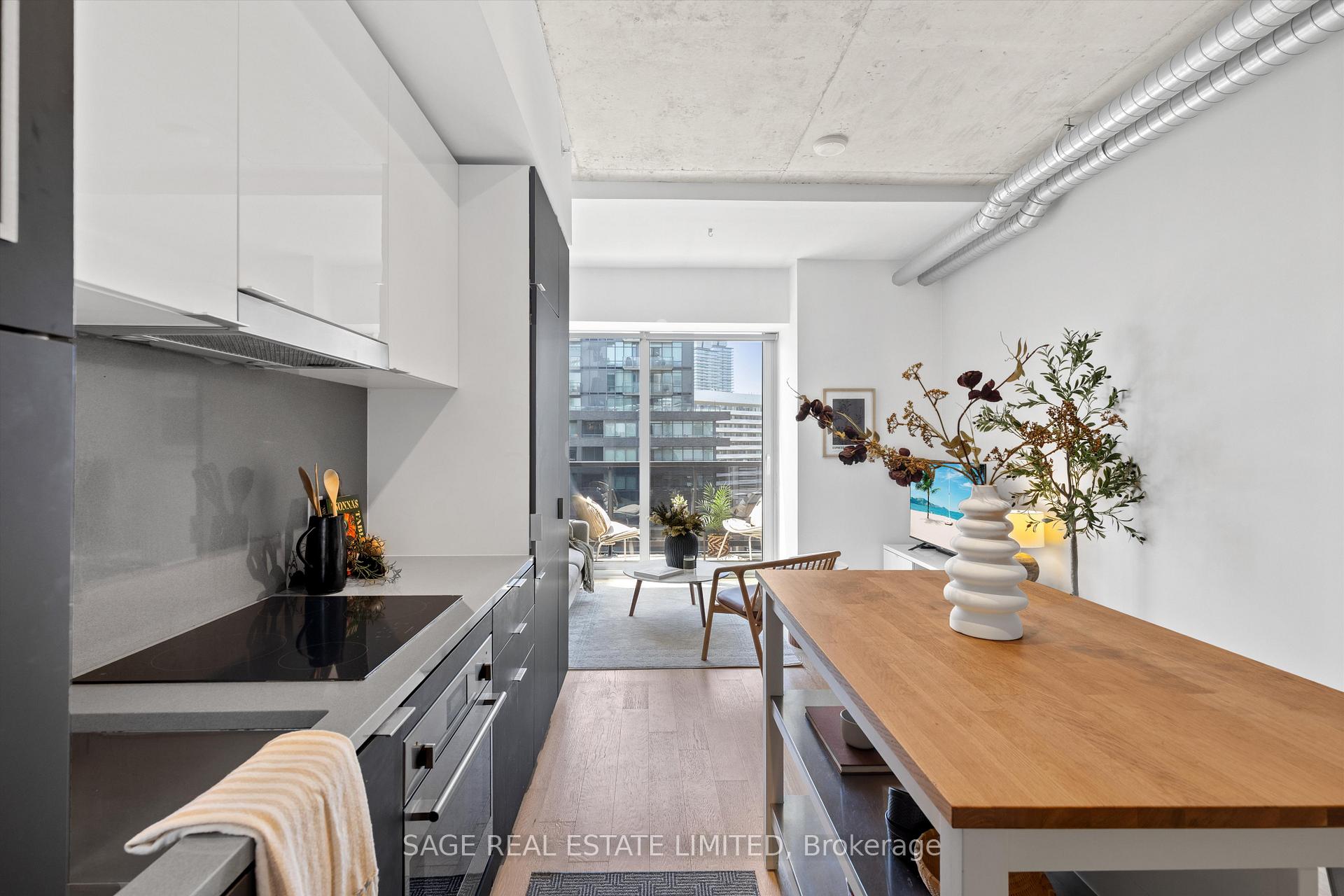 Photo 12 of Unit 707, 170 Bayview Avenue, Toronto, Waterfront Communities — HOMEH