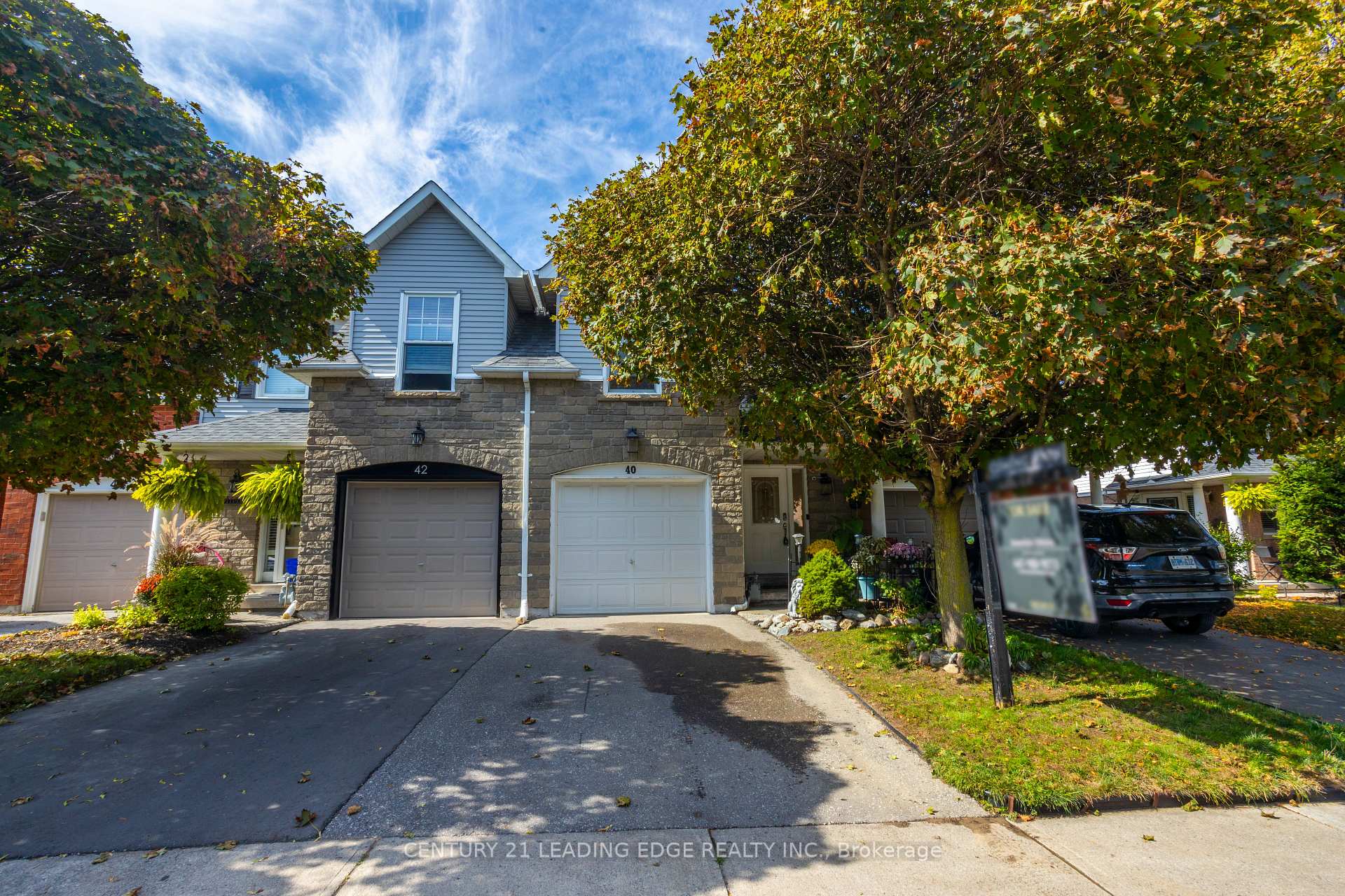 Photo 2 of 40 Weaver Street, Clarington, Courtice — HOMEH