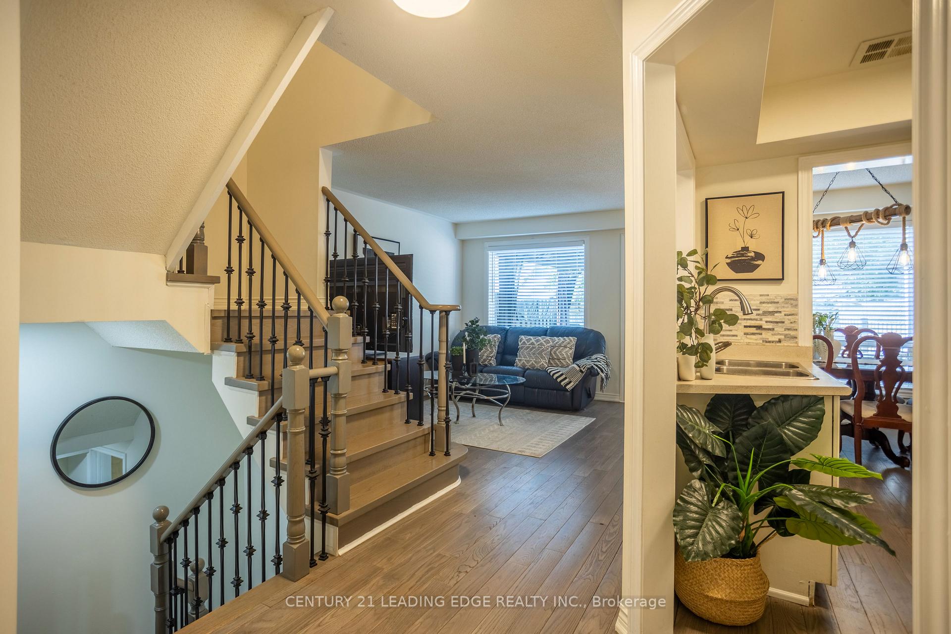 Photo 7 of 40 Weaver Street, Clarington, Courtice — HOMEH