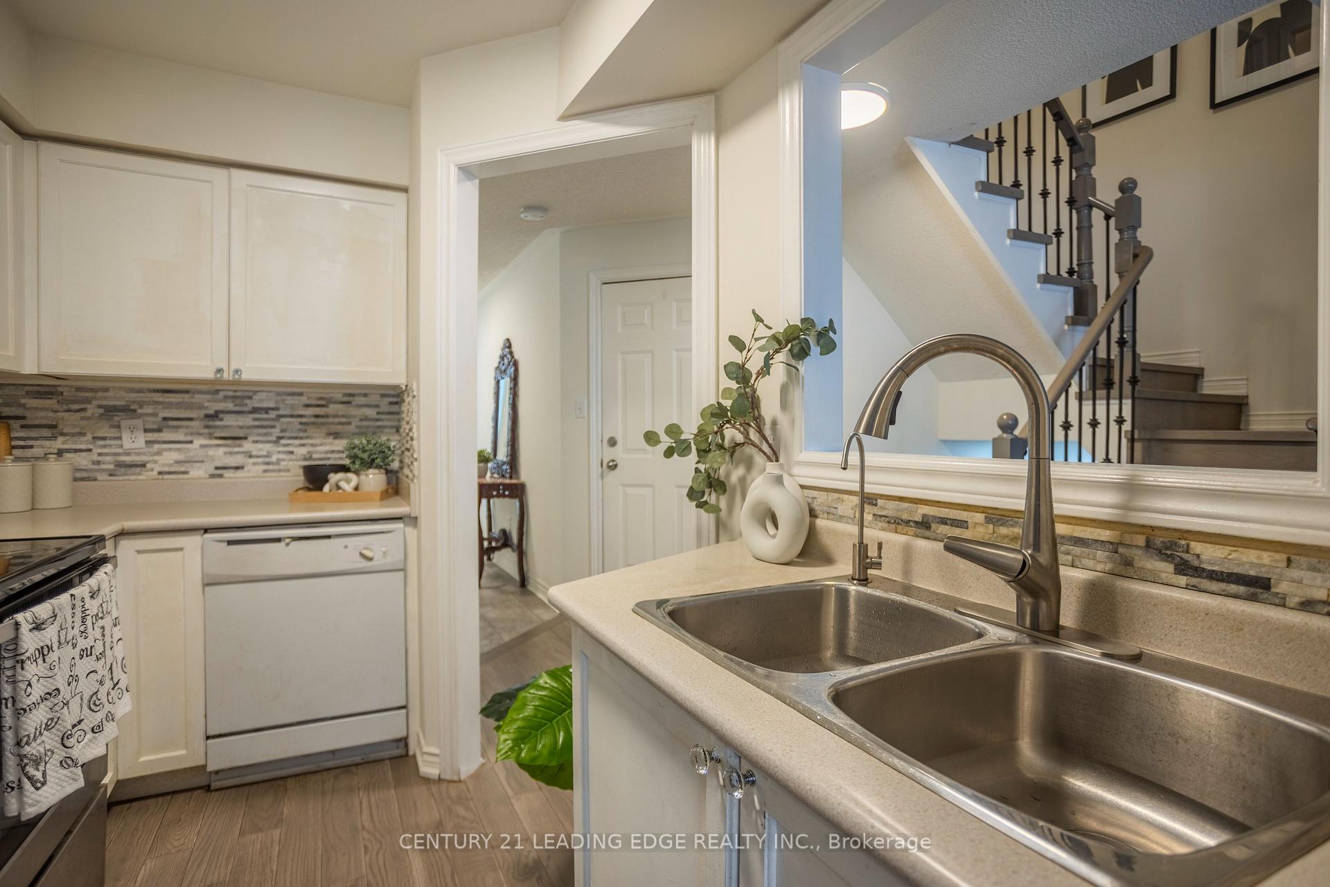 Photo 14 of 40 Weaver Street, Clarington, Courtice — HOMEH
