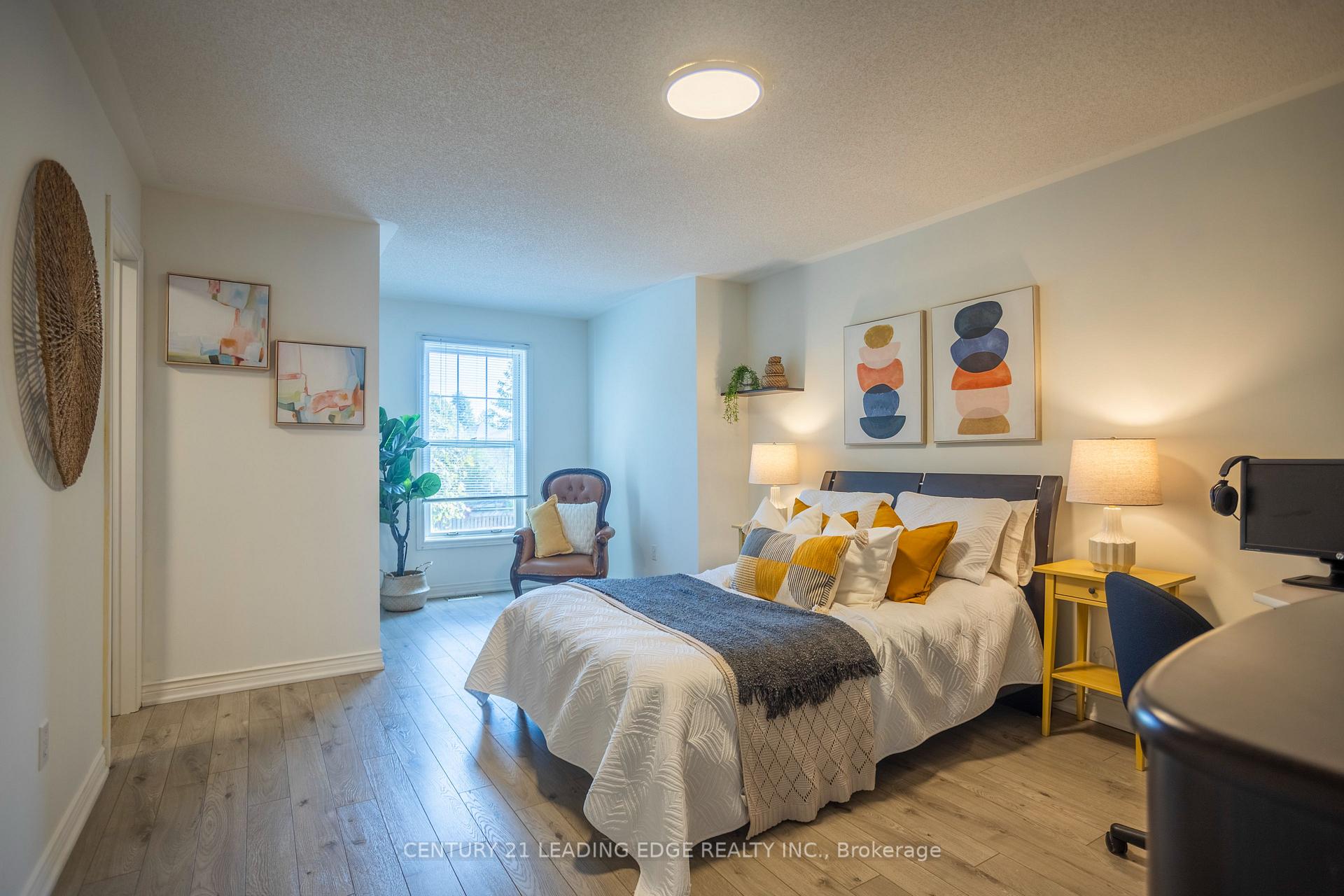 Photo 19 of 40 Weaver Street, Clarington, Courtice — HOMEH