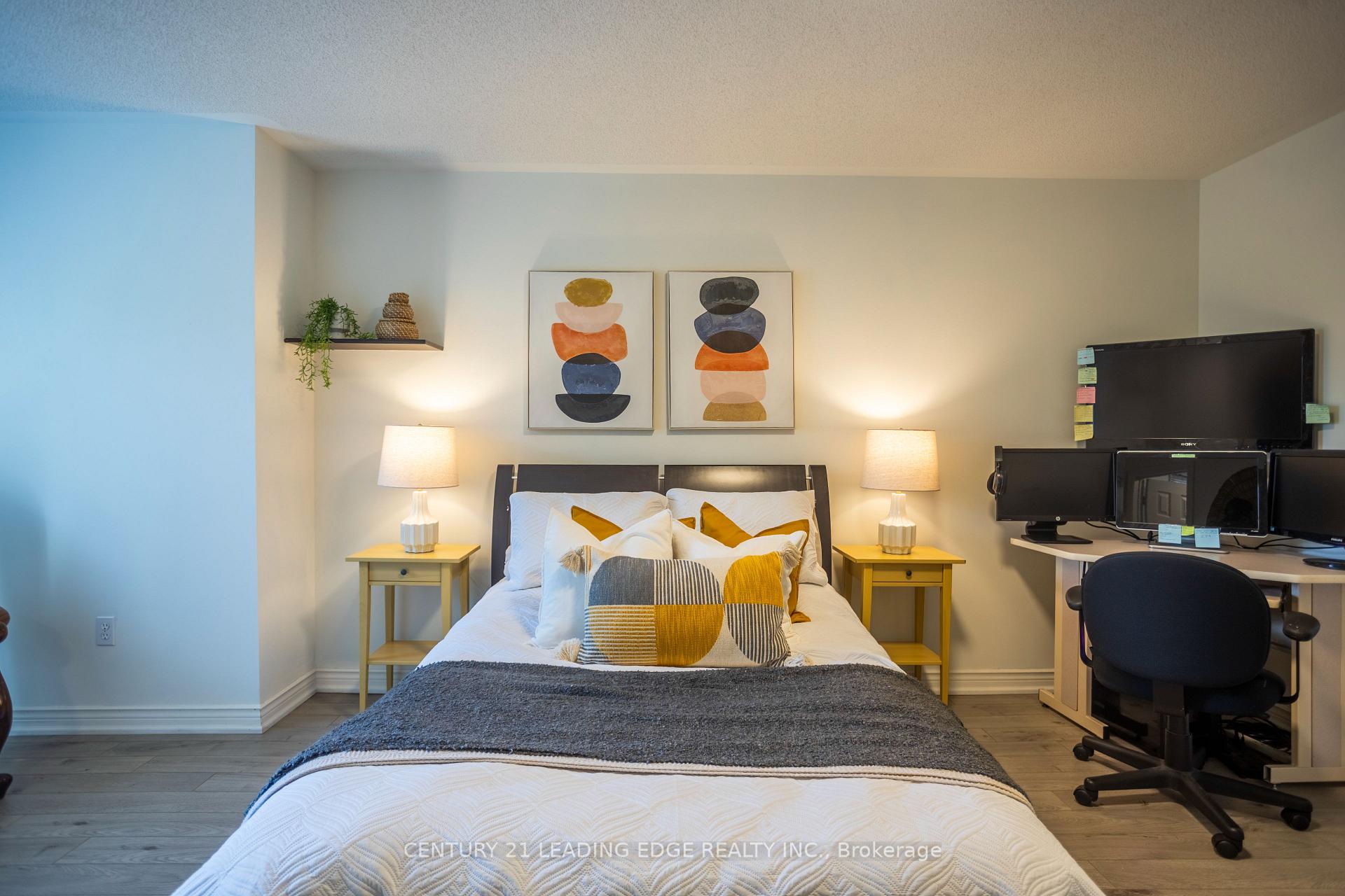 Photo 20 of 40 Weaver Street, Clarington, Courtice — HOMEH