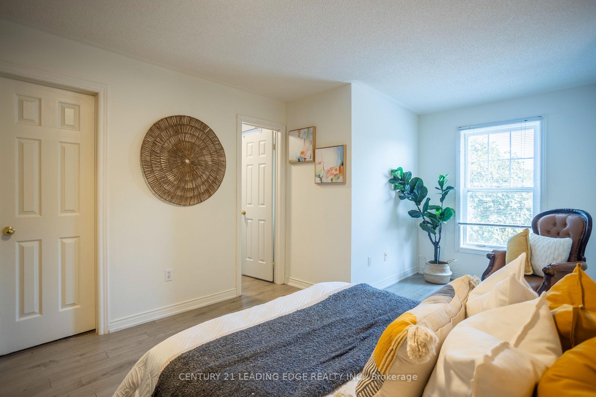 Photo 22 of 40 Weaver Street, Clarington, Courtice — HOMEH