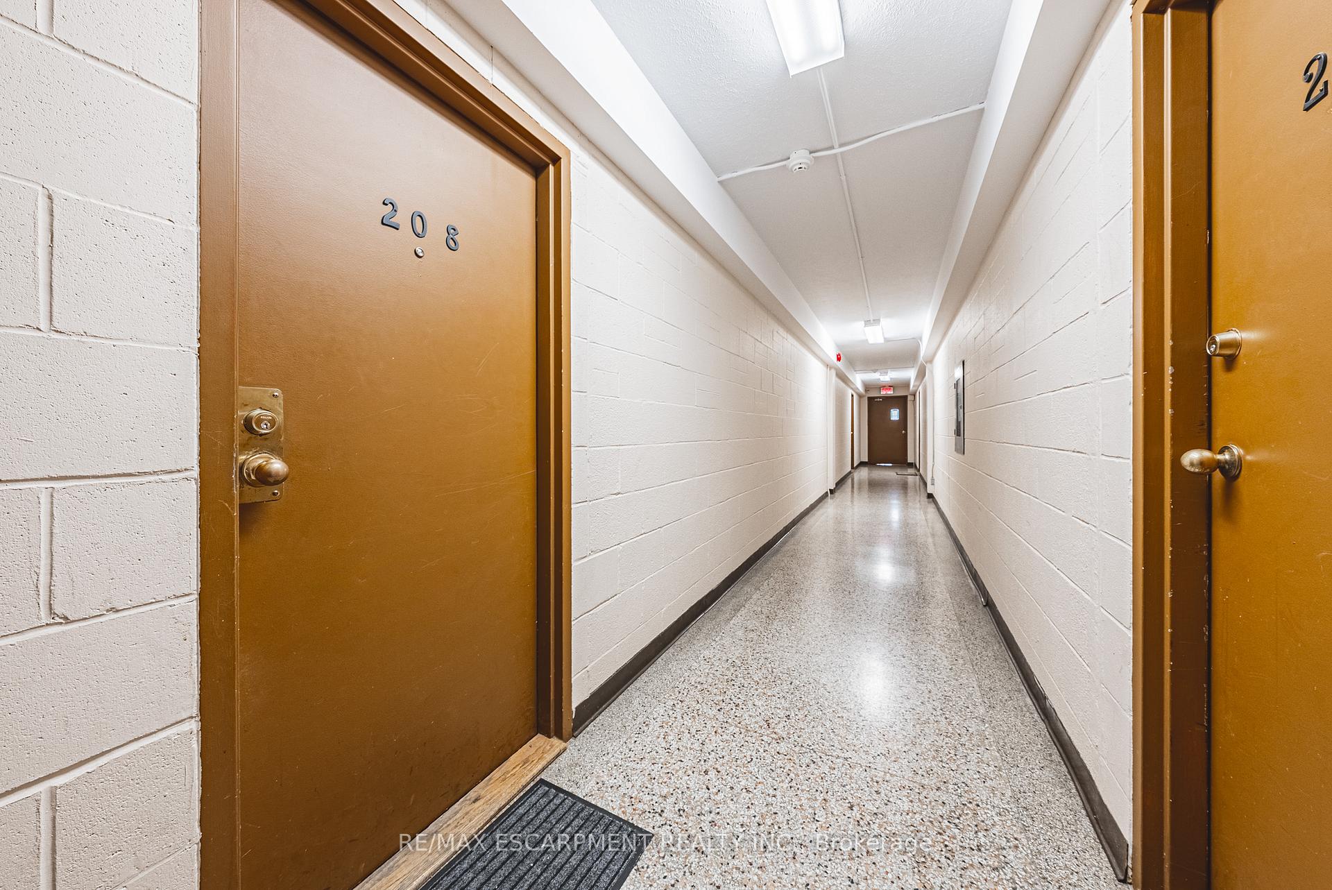 Photo 4 of Unit 208, 836 Concession Street, Hamilton, Raleigh — HOMEH