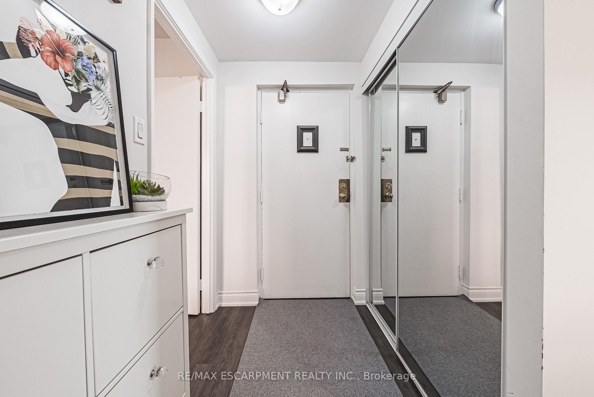 Photo 2 of Unit 208, 836 Concession Street, Hamilton, Raleigh — HOMEH