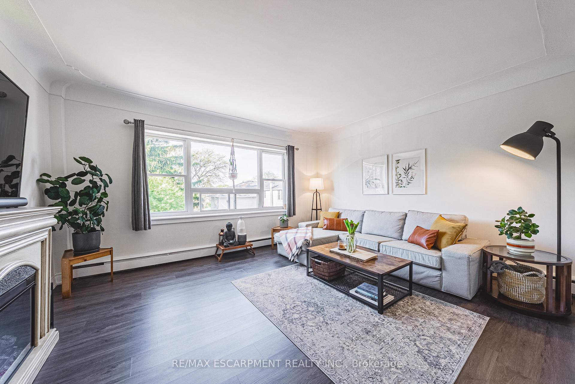 Photo 3 of Unit 208, 836 Concession Street, Hamilton, Raleigh — HOMEH