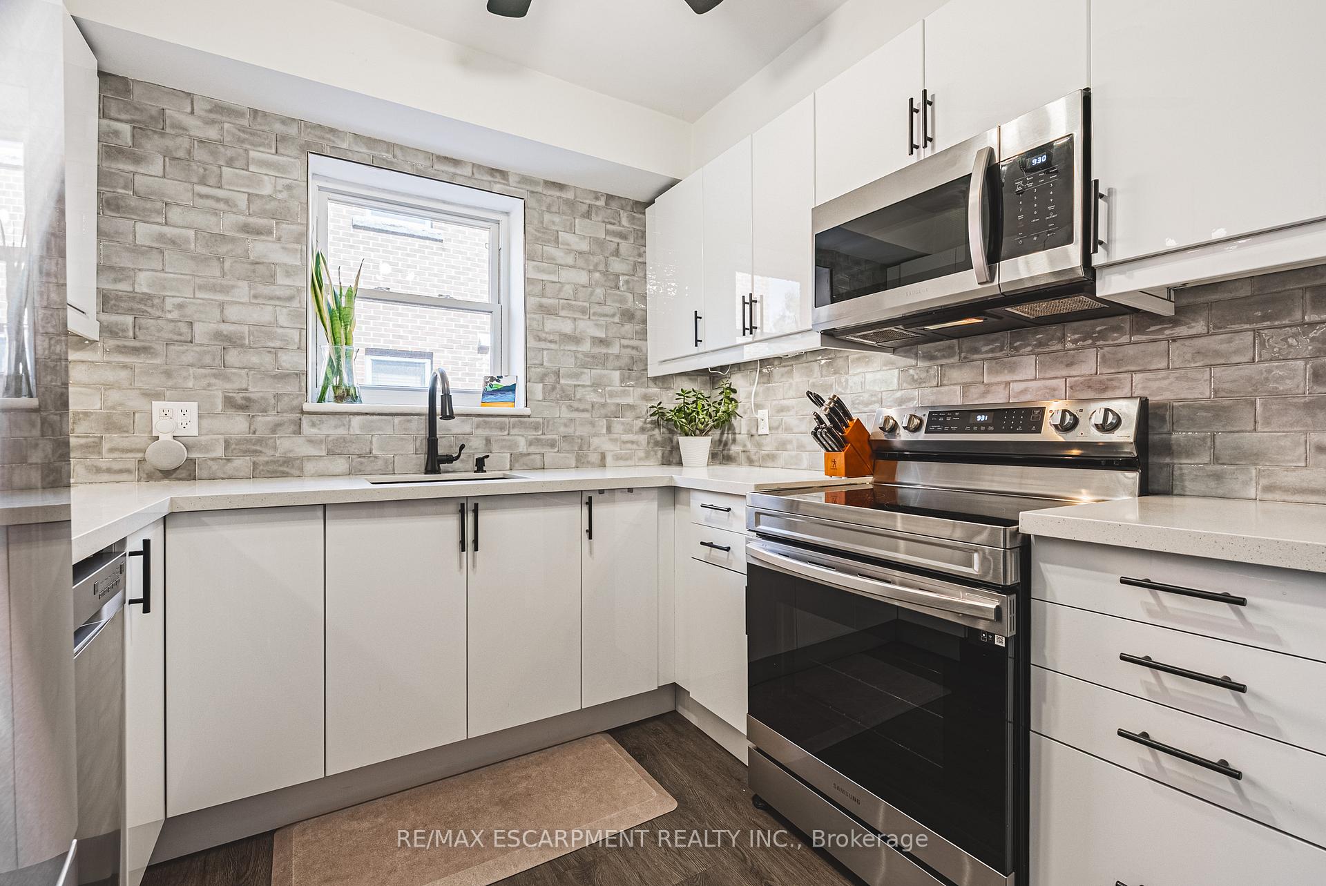 Photo 10 of Unit 208, 836 Concession Street, Hamilton, Raleigh — HOMEH