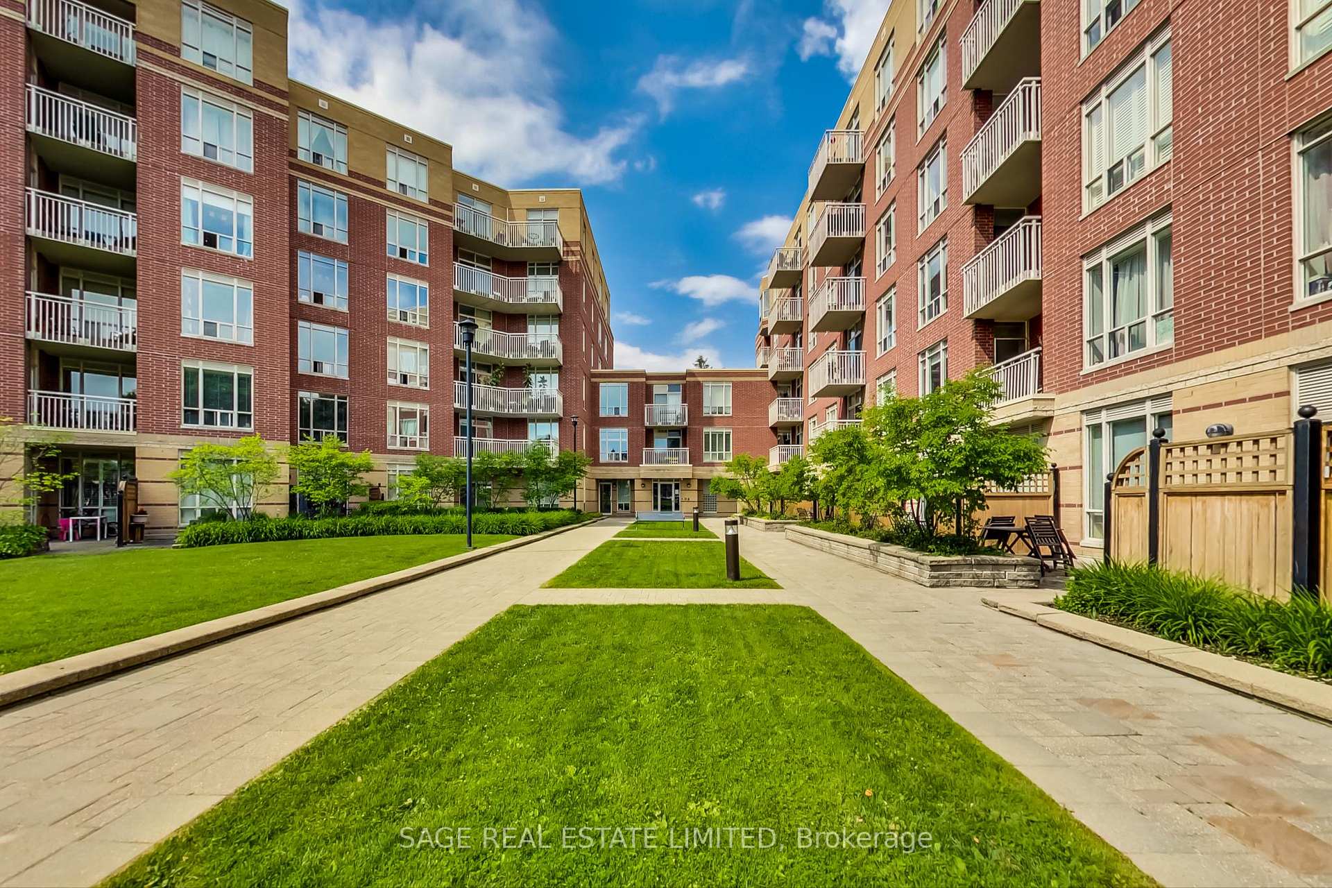 Photo 2 of Unit 610, 455 Rosewell Avenue, Toronto, Lawrence Park South — HOMEH