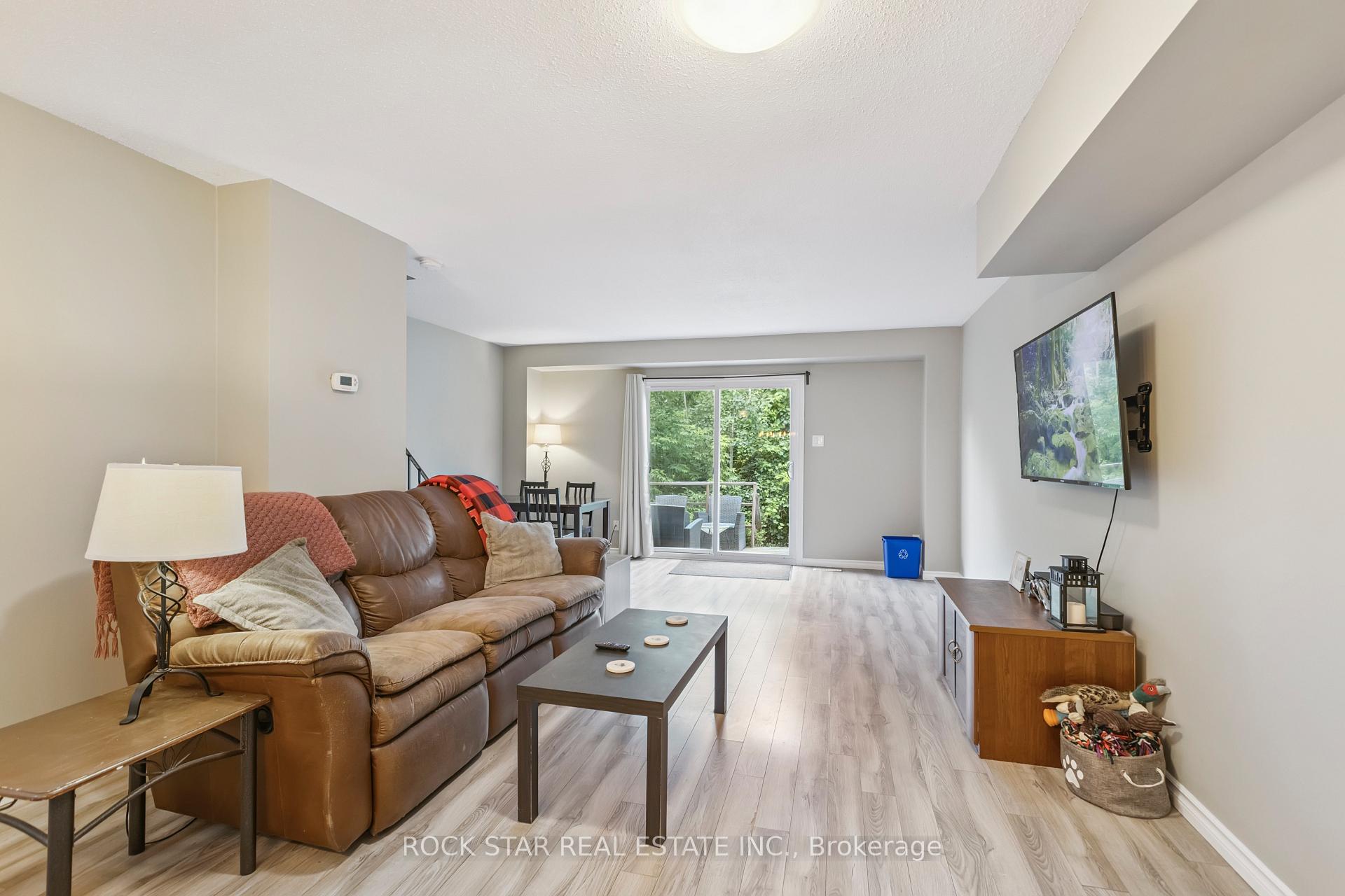 Photo 10 of Unit 5, 511 Quiet Place, Waterloo — HOMEH