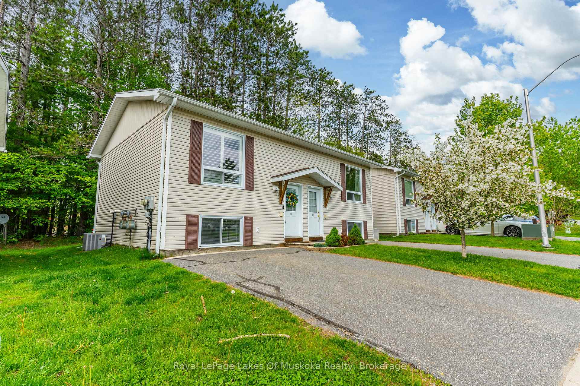Photo 3 of Unit 20, 200 Pine Street, Bracebridge, Macaulay — HOMEH