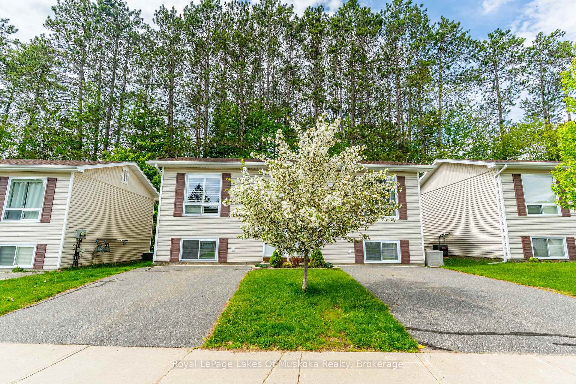 Photo 2 of Unit 20, 200 Pine Street, Bracebridge, Macaulay — HOMEH