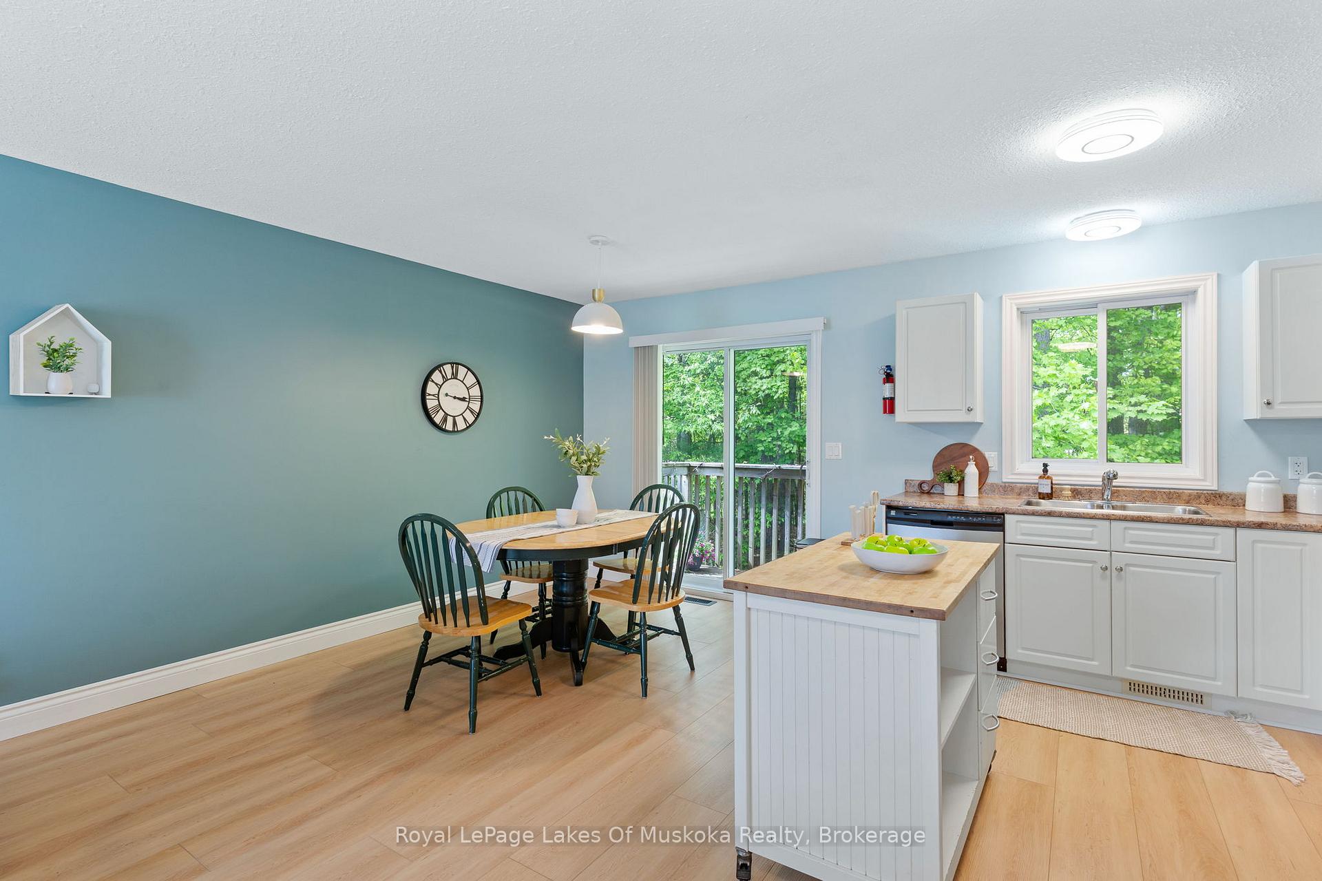 Photo 8 of Unit 20, 200 Pine Street, Bracebridge, Macaulay — HOMEH