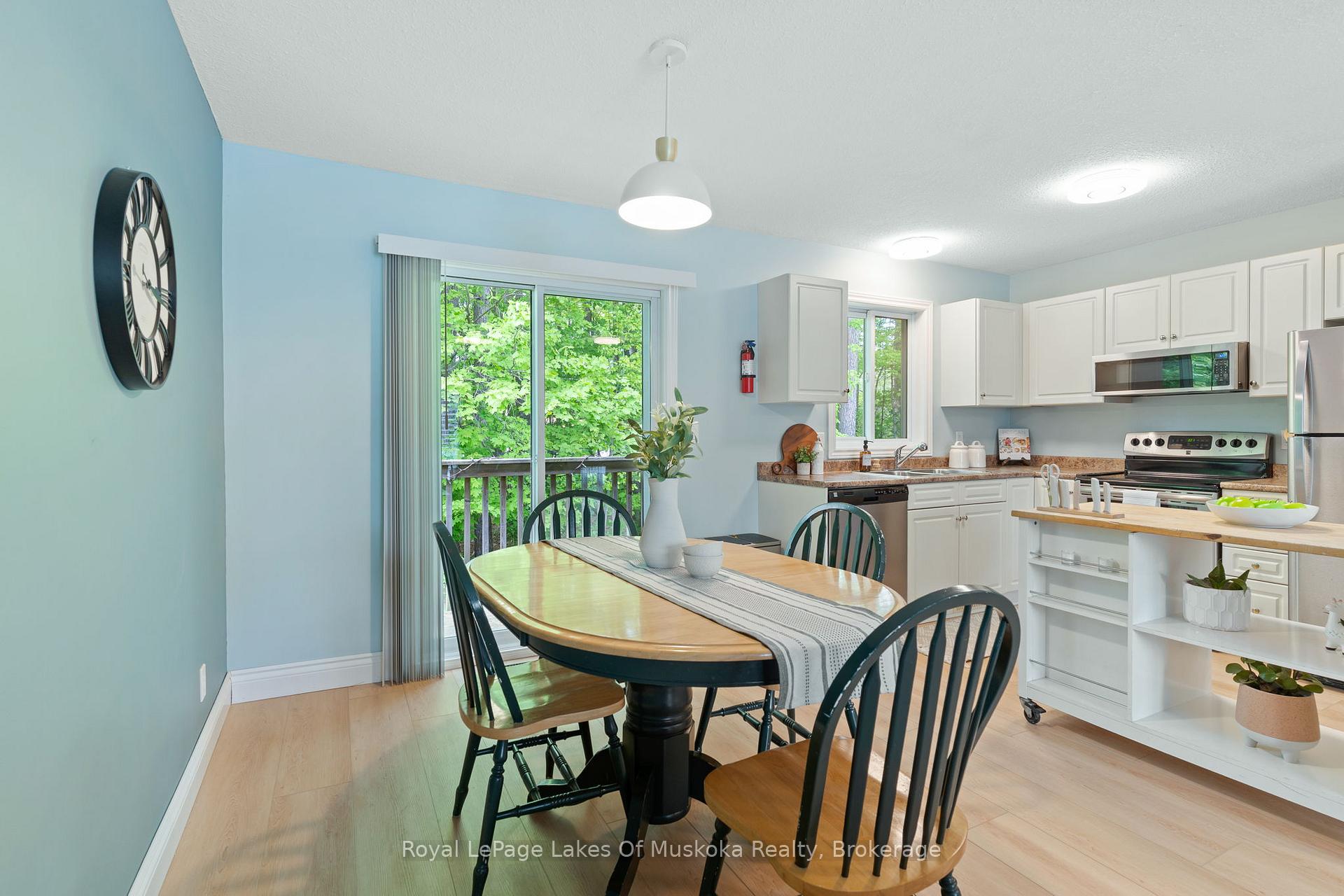 Photo 9 of Unit 20, 200 Pine Street, Bracebridge, Macaulay — HOMEH