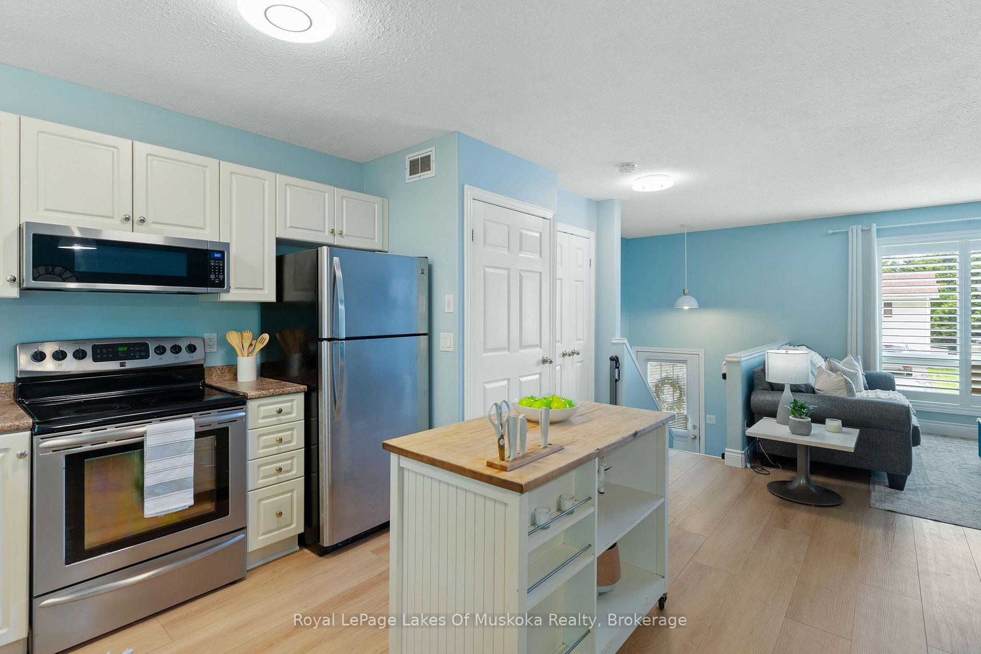 Photo 13 of Unit 20, 200 Pine Street, Bracebridge, Macaulay — HOMEH