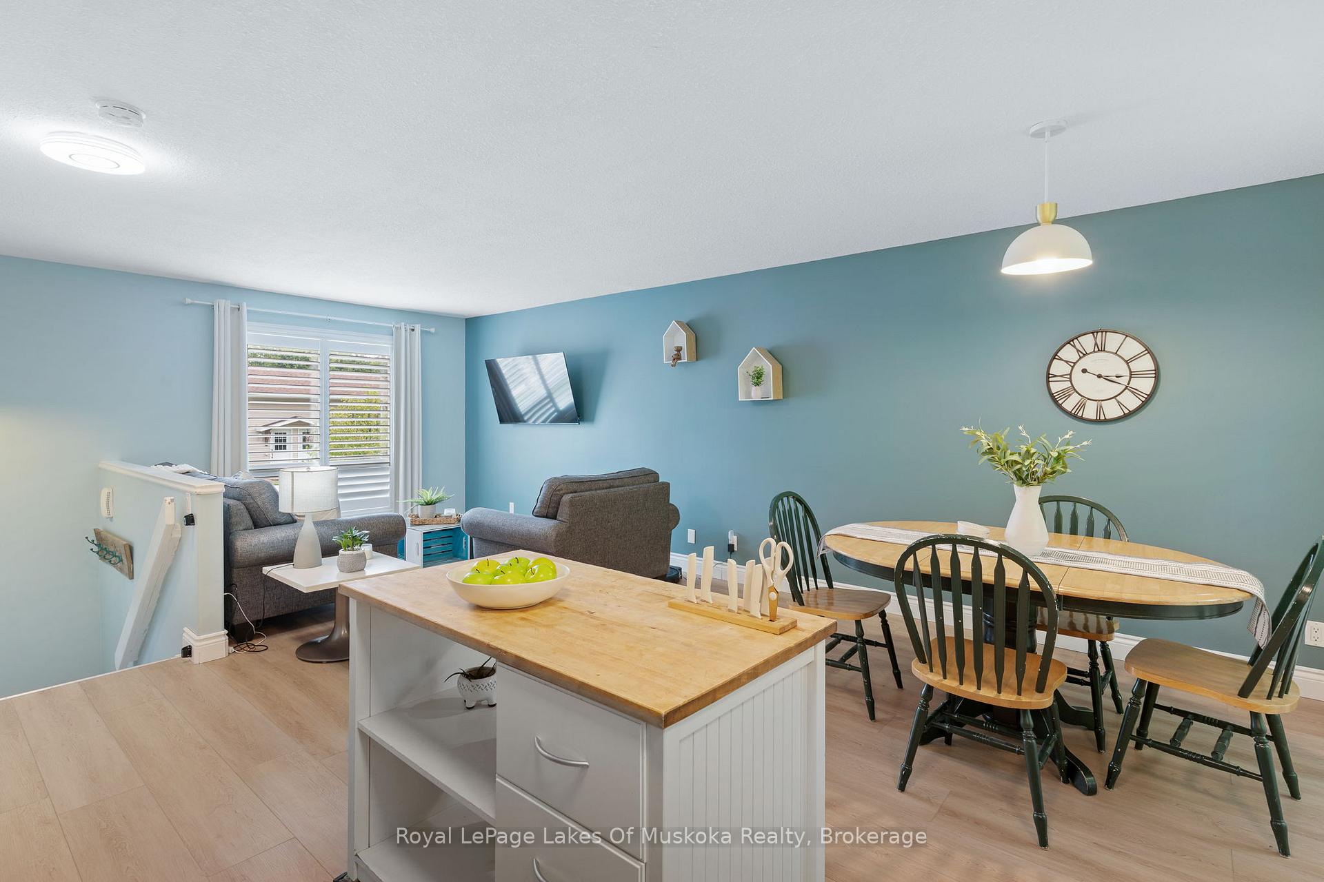 Photo 10 of Unit 20, 200 Pine Street, Bracebridge, Macaulay — HOMEH